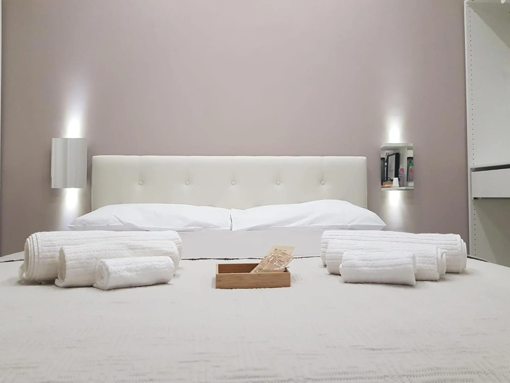 Bed in Duomo View Naples