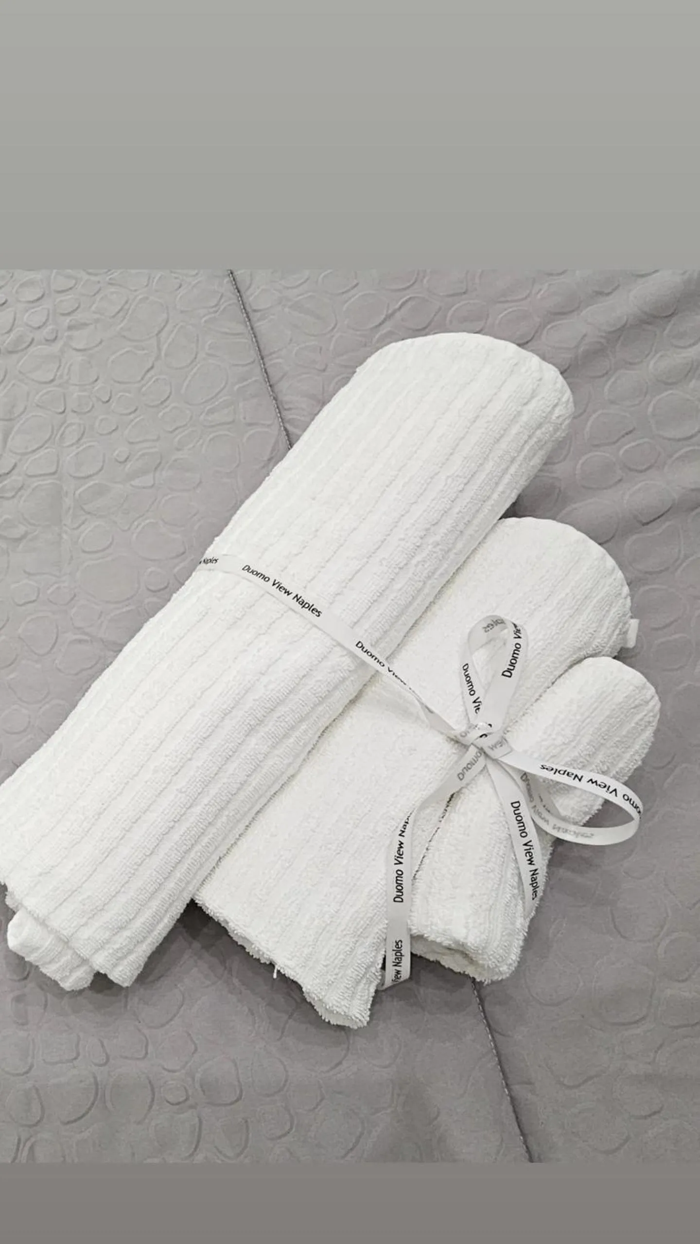 Bed in Duomo View Naples