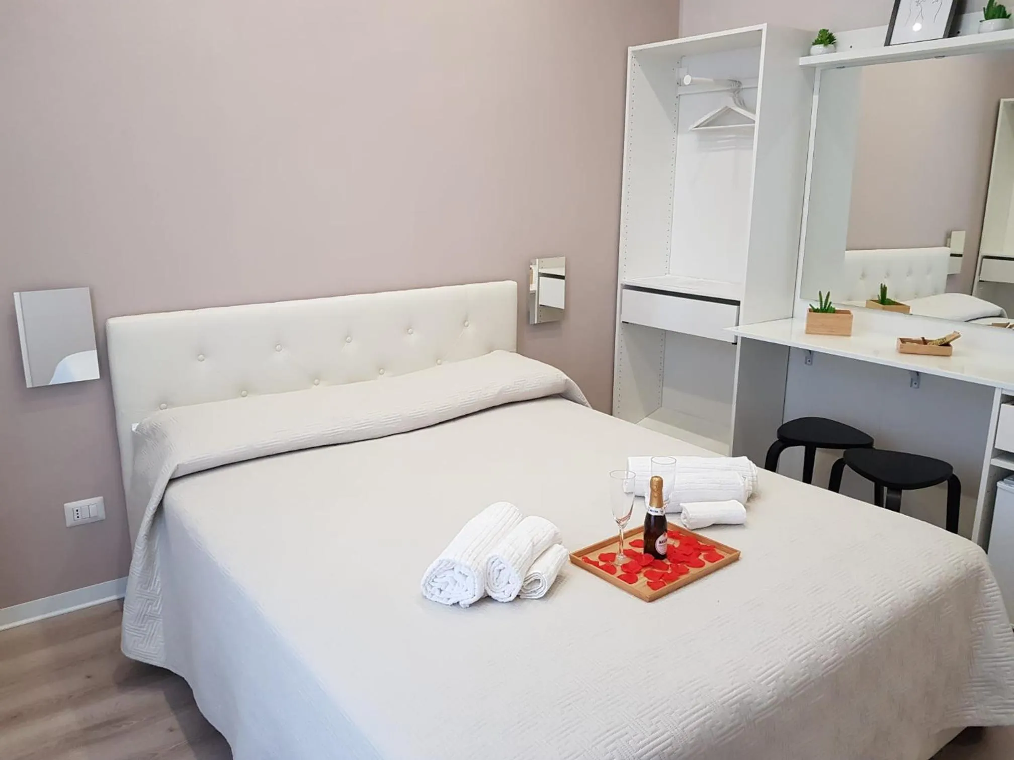 Bed in Duomo View Naples