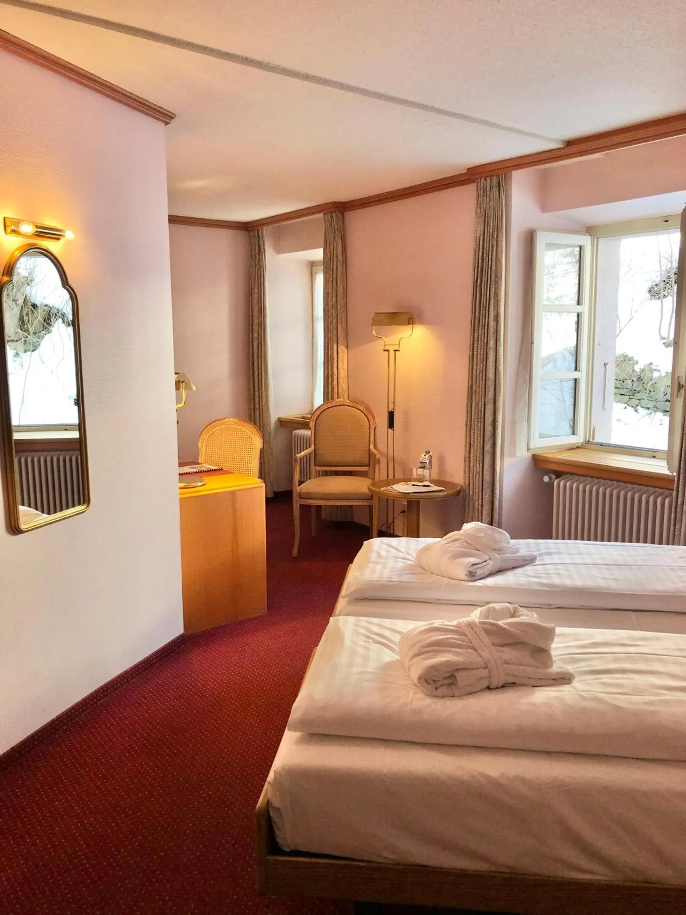 Bed in Thermal Hotels & Walliser Alpentherme Leukerbad Bed in Thermal Hotels & Walliser Alpentherme Leukerbad