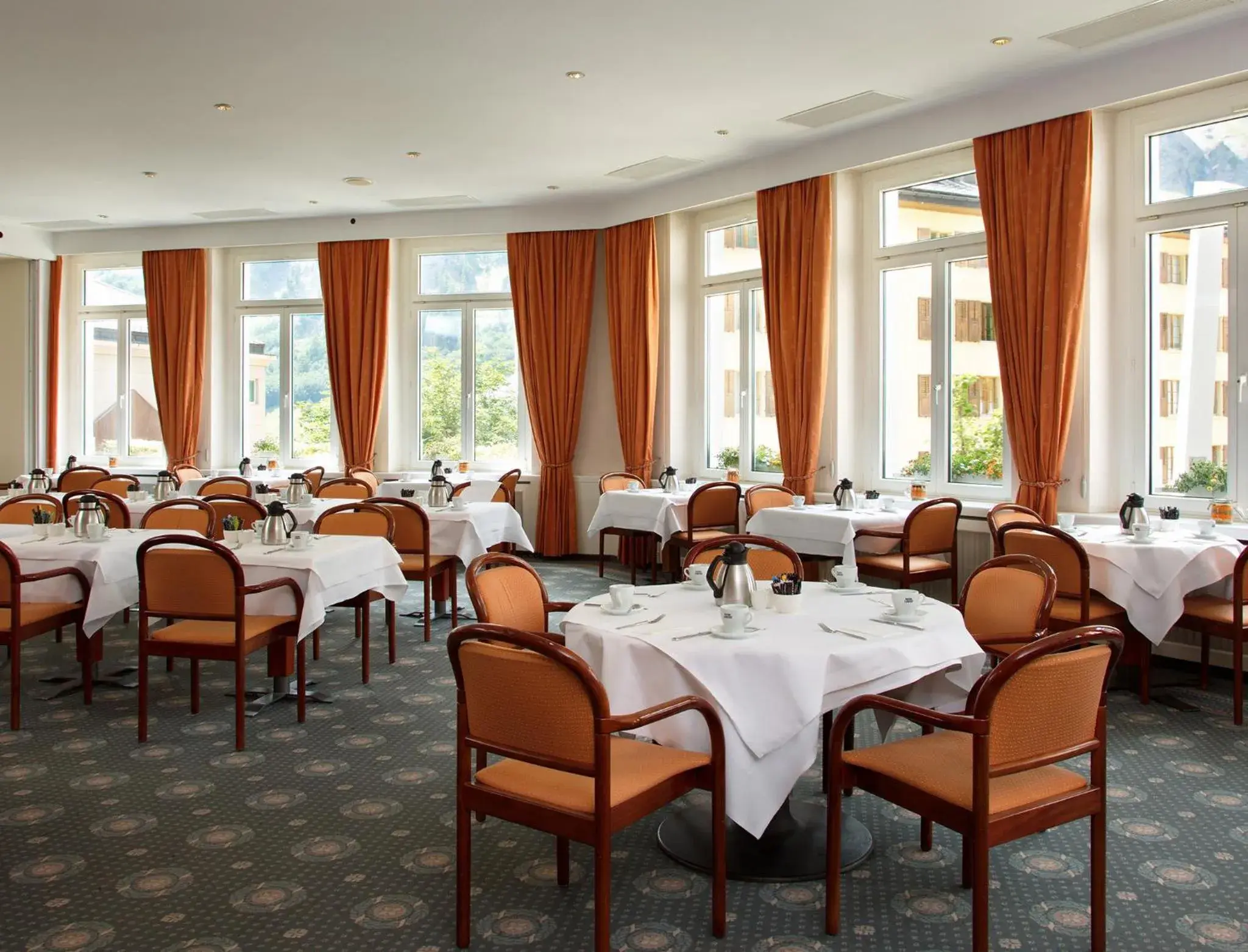 Restaurant/places to eat in Thermal Hotels & Walliser Alpentherme Leukerbad Restaurant/places to eat in Thermal Hotels & Walliser Alpentherme Leukerbad