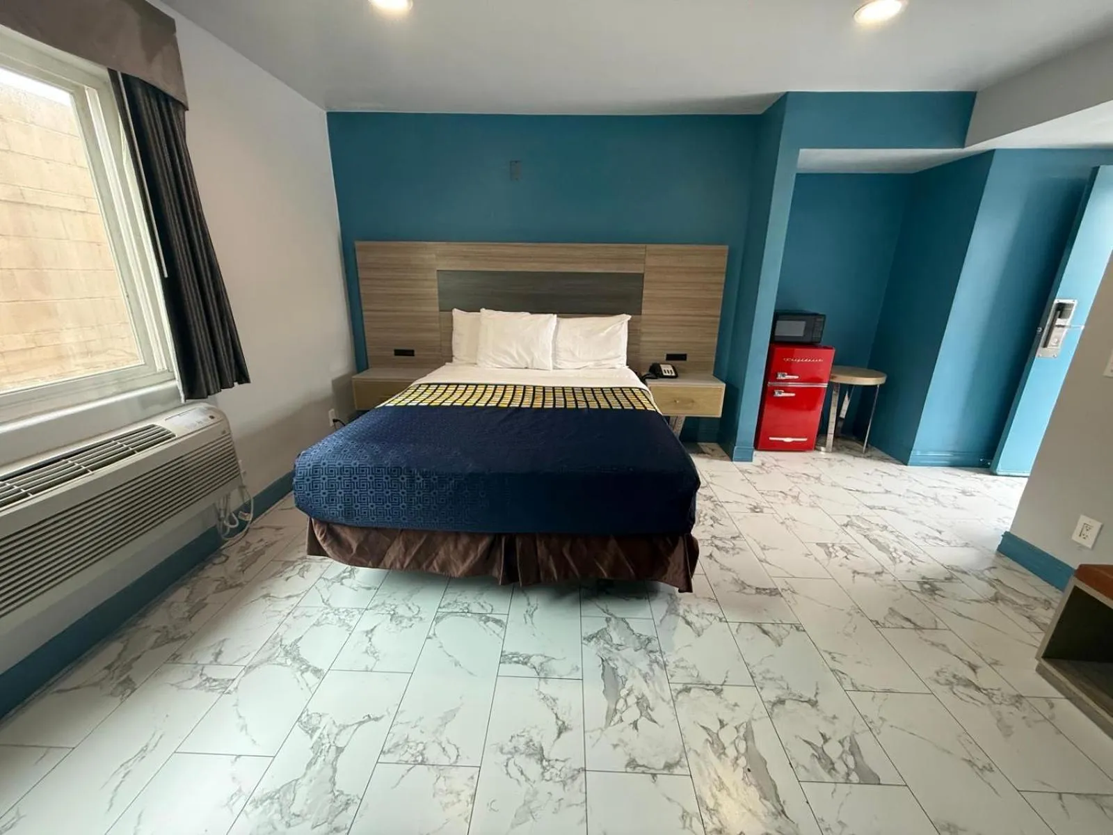 Photo of the whole room, Bed in Travel Inn Motel