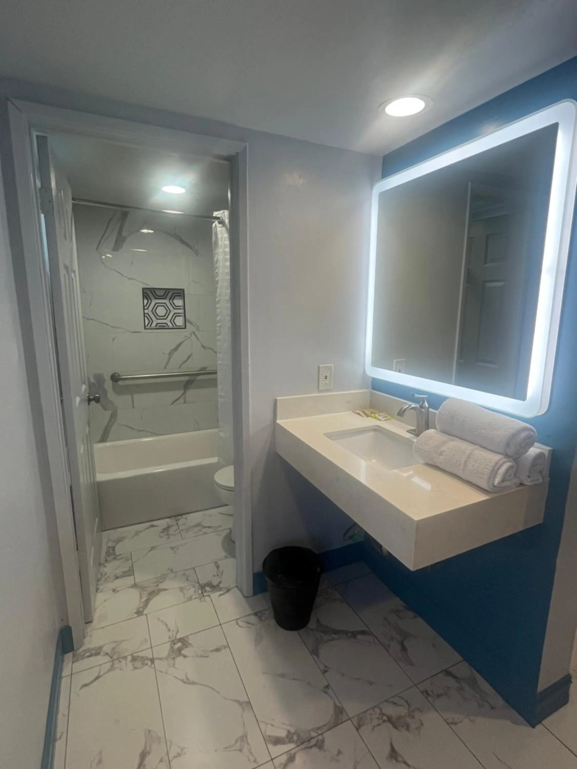 Bathroom in Travel Inn Motel