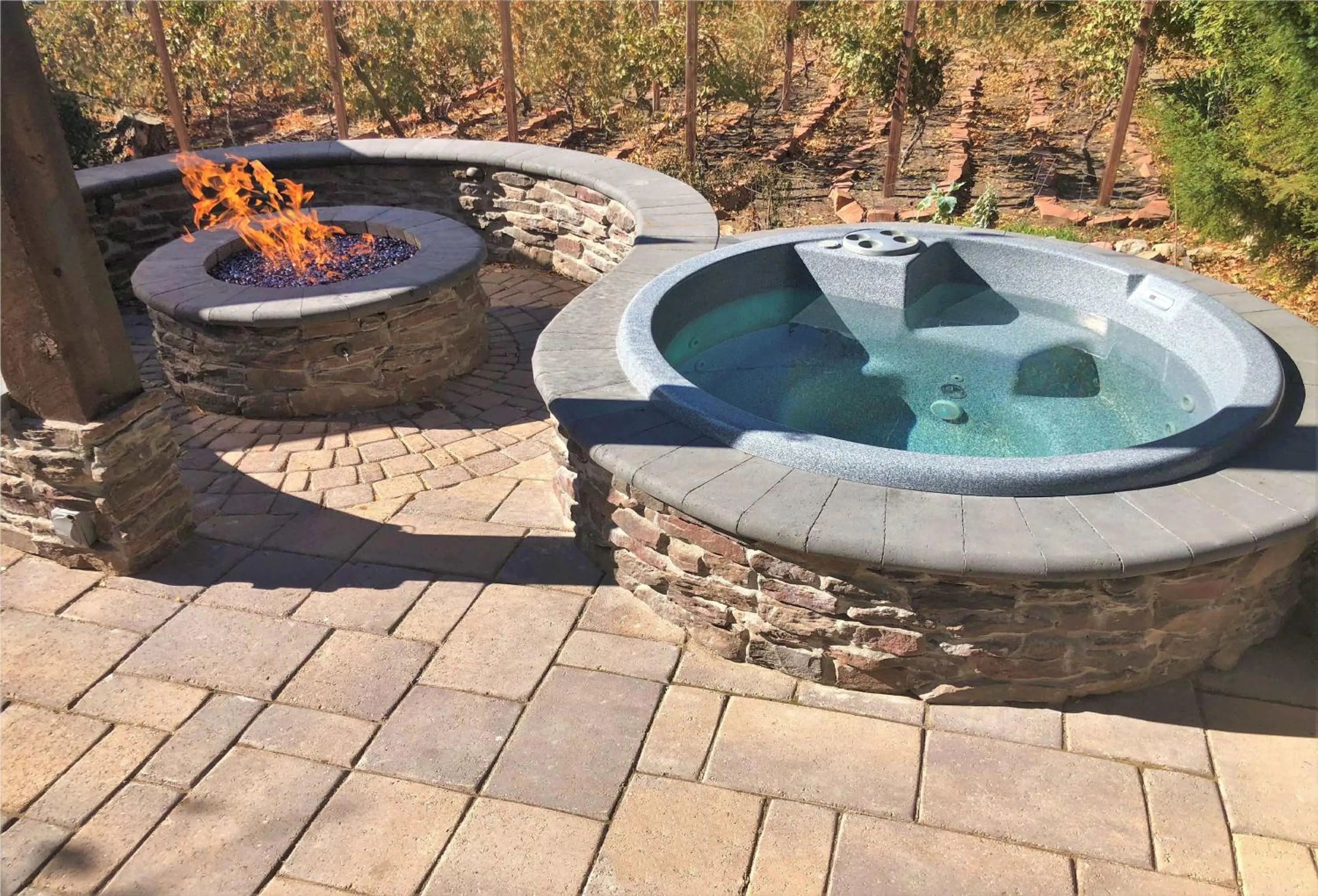 Hot Tub in 6-Bedroom Tudor in the Downtown Historic District