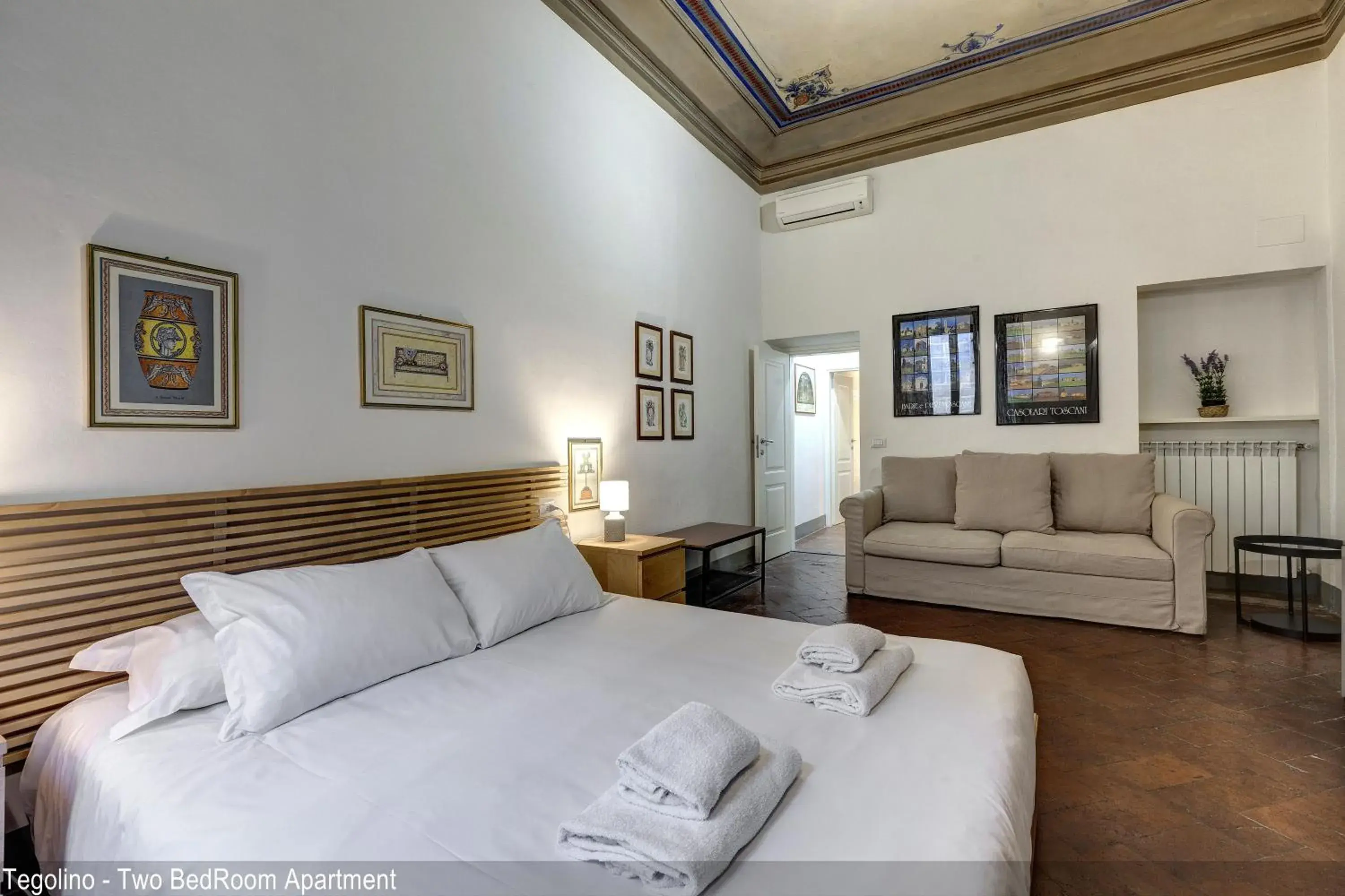 Two-Bedroom Apartment in Tegolaio Apartments by Mamo Florence Two-Bedroom Apartment in Tegolaio Apartments by Mamo Florence
