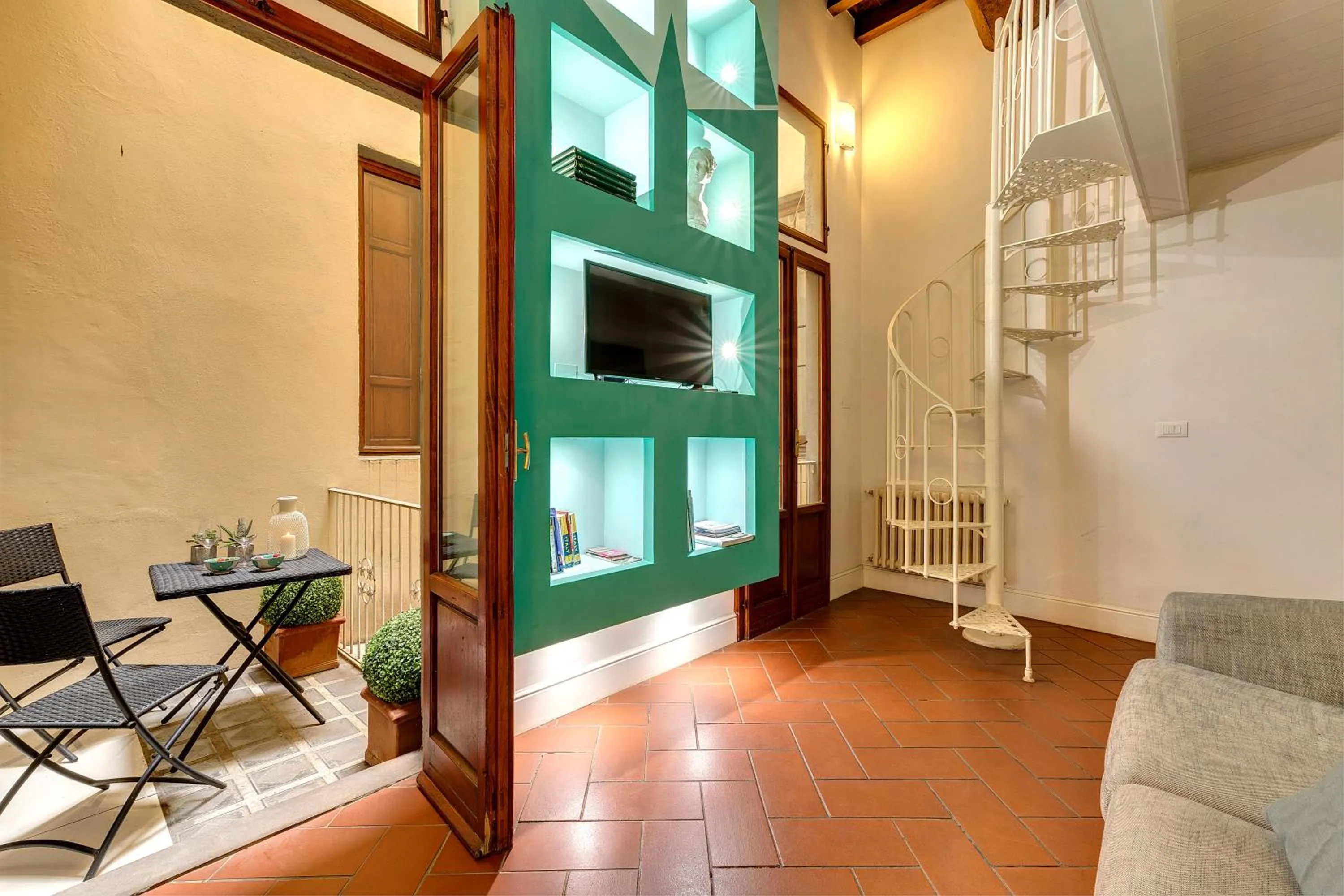 Balcony/Terrace in Tegolaio Apartment by Mamo Florence