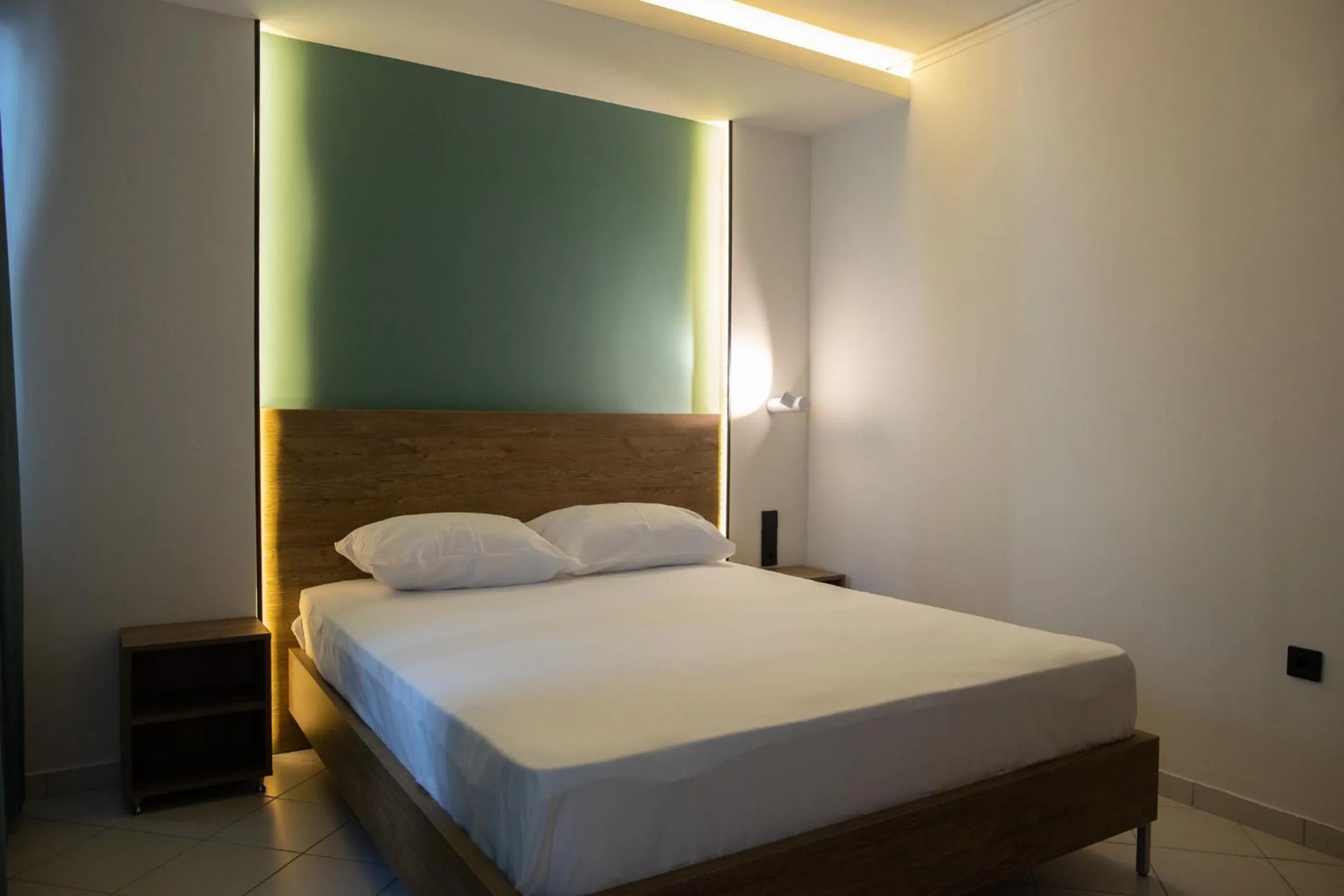 Bedroom, Bed in Passenger