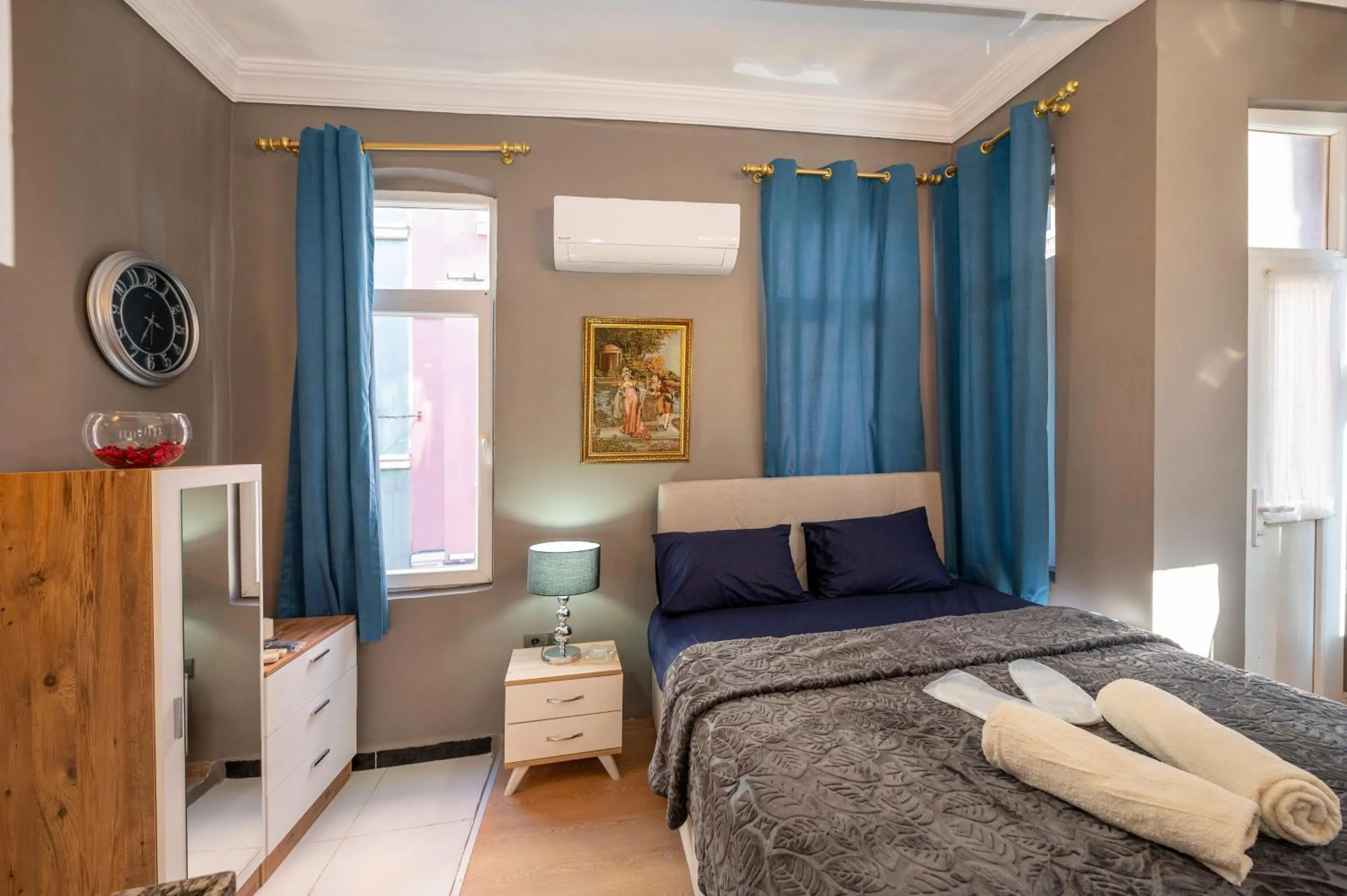 Bed in MYMOON Residence