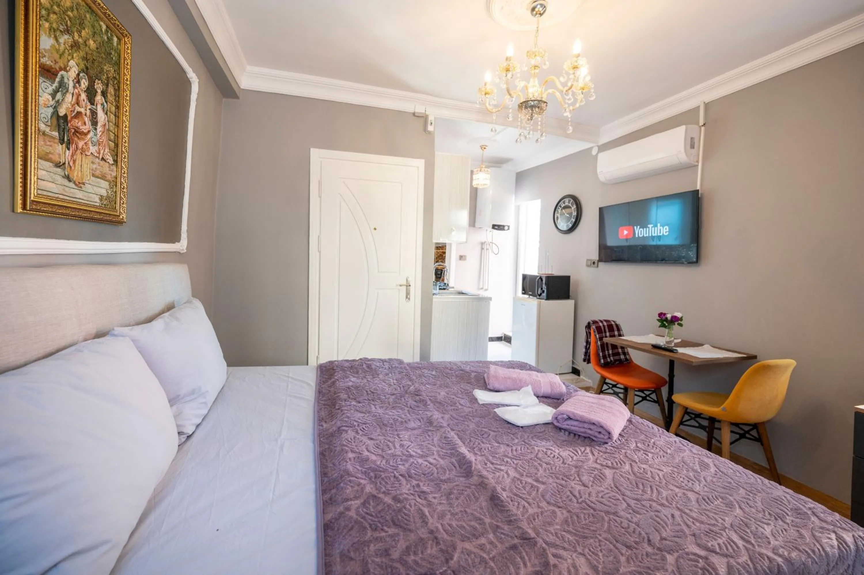 Bed in MYMOON Residence