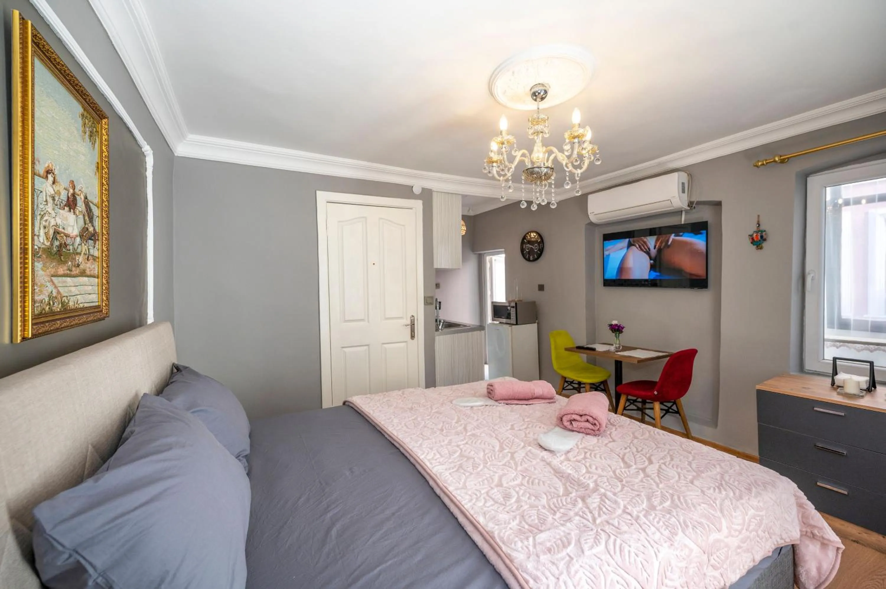 Bed in MYMOON Residence