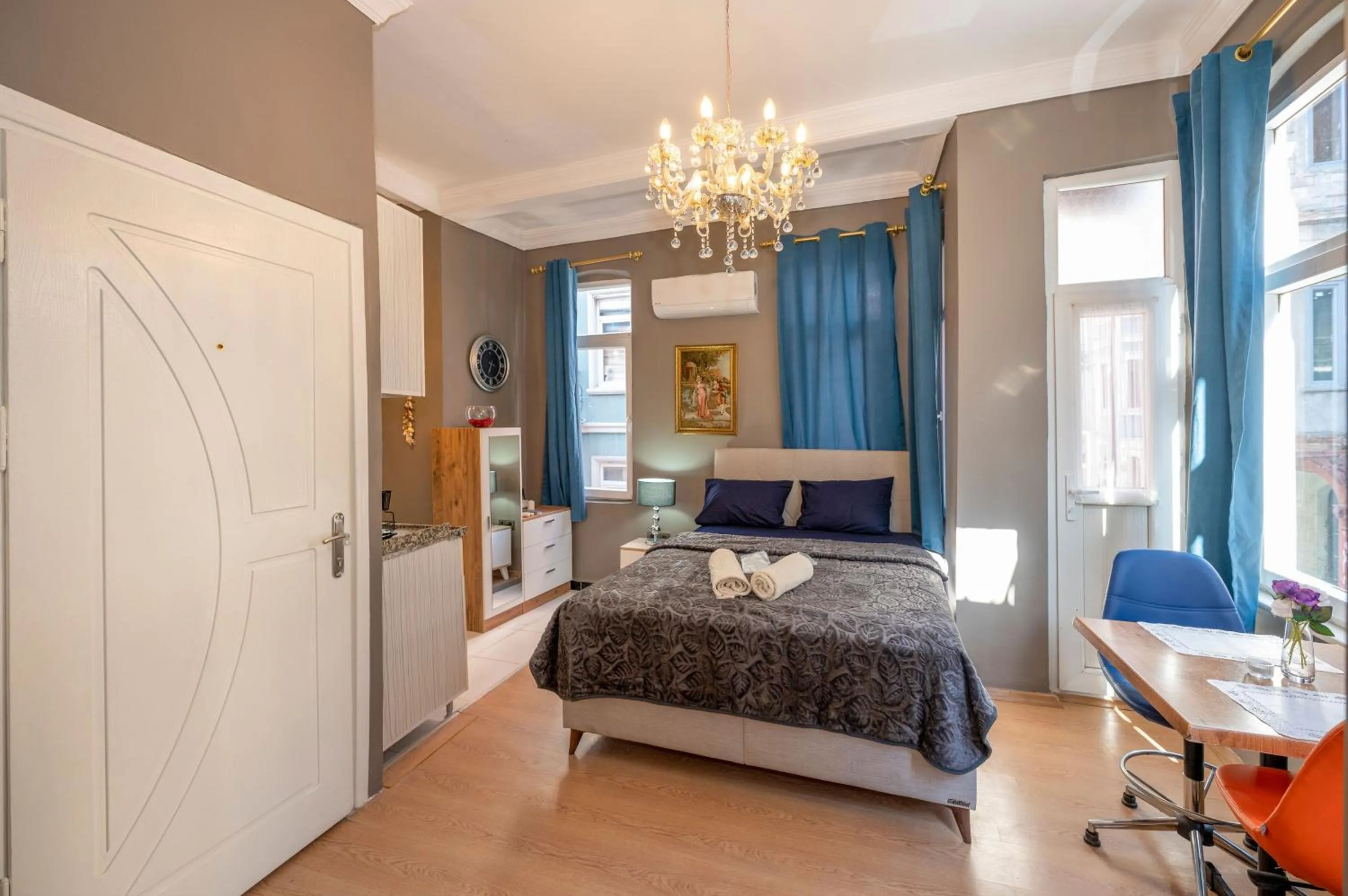 Bed in MYMOON Residence