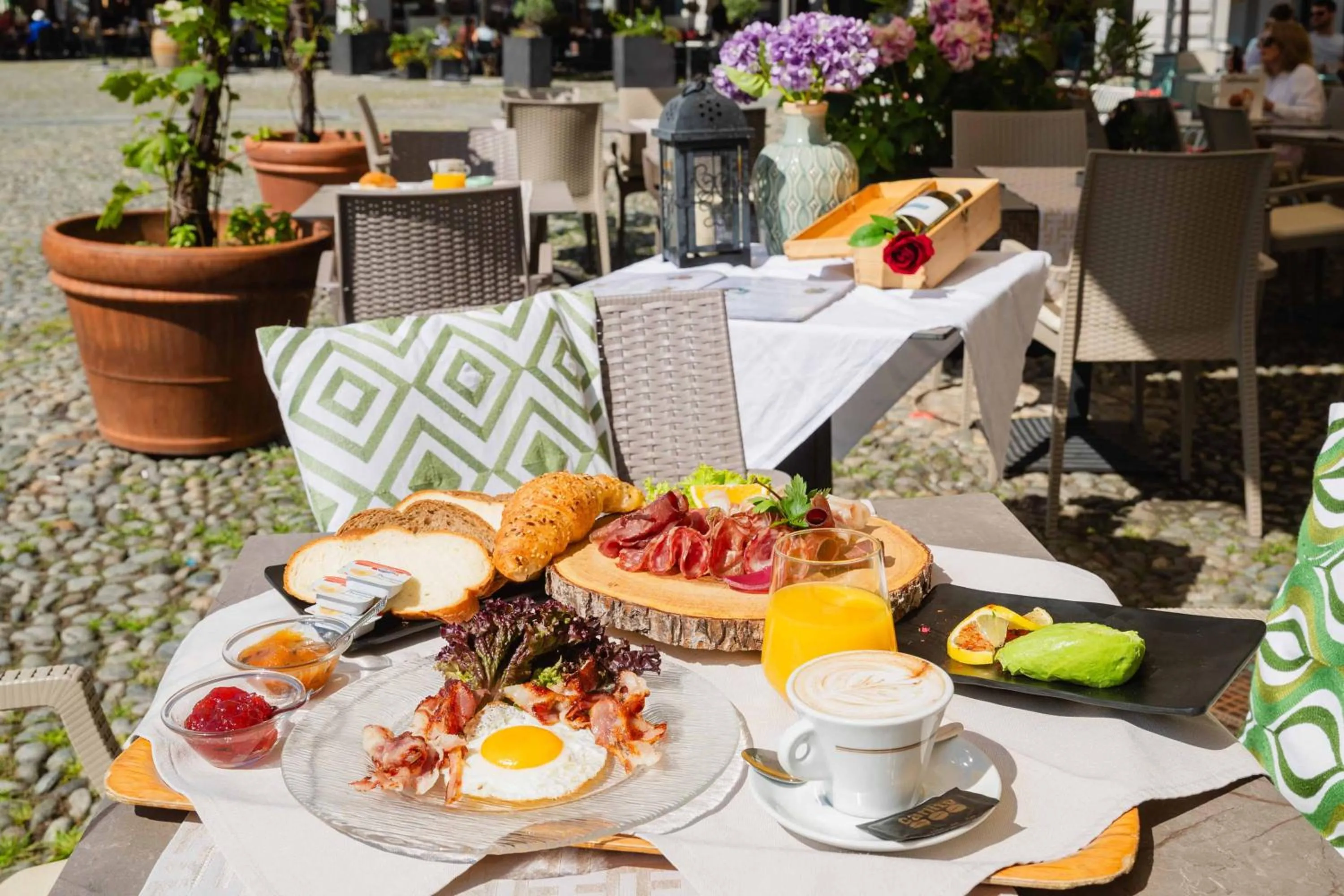 Property building in Hotel America