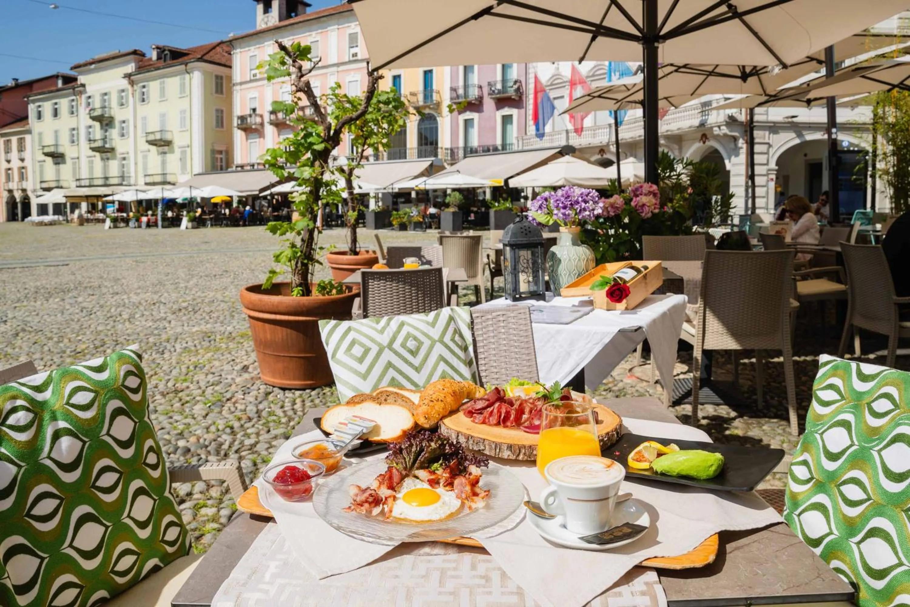 Property building in Hotel America