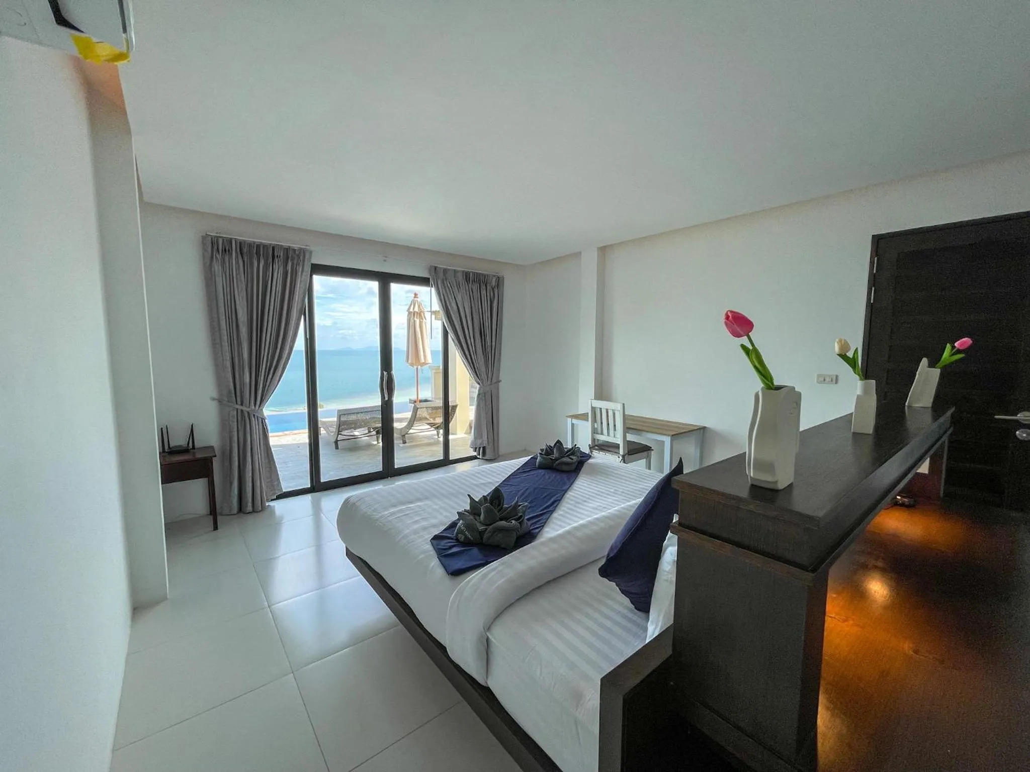 Bed in High Life Villas