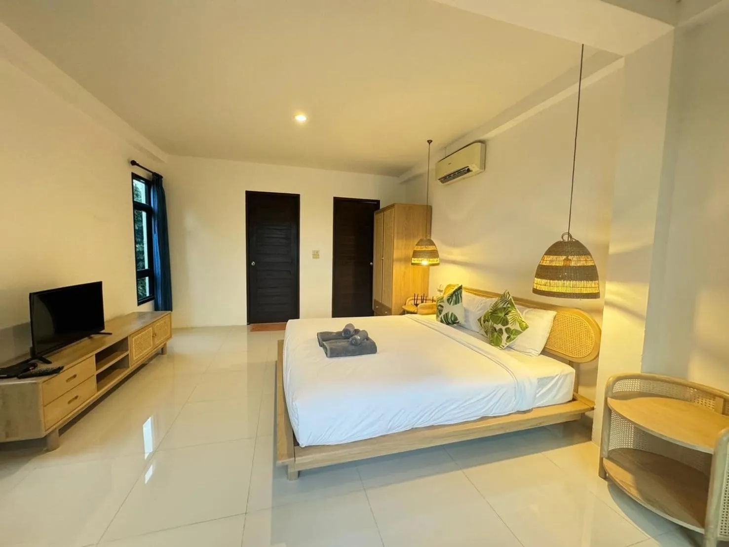 Bedroom, Bed in High Life Villas