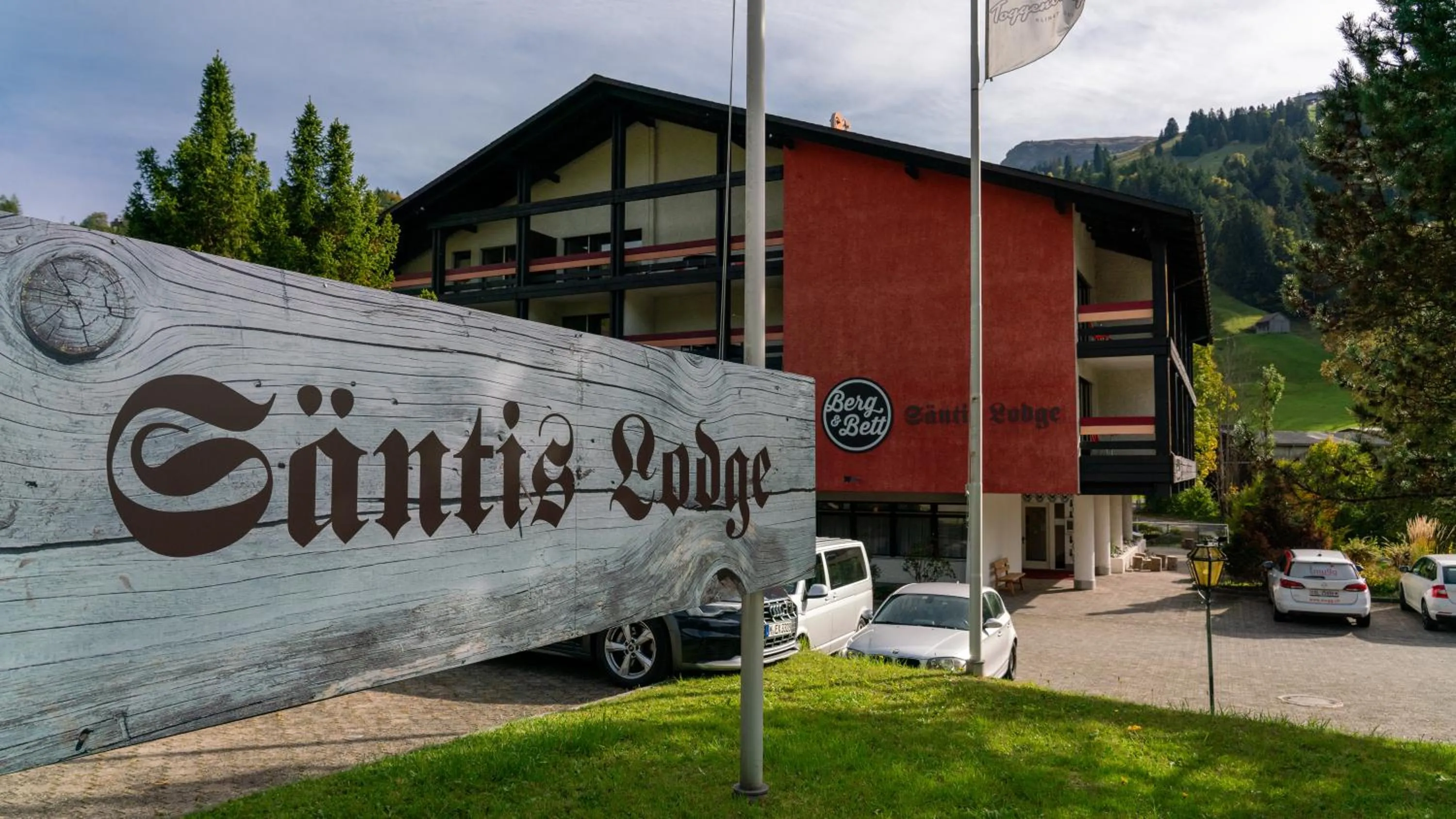 Property building in Hotel Säntis Lodge