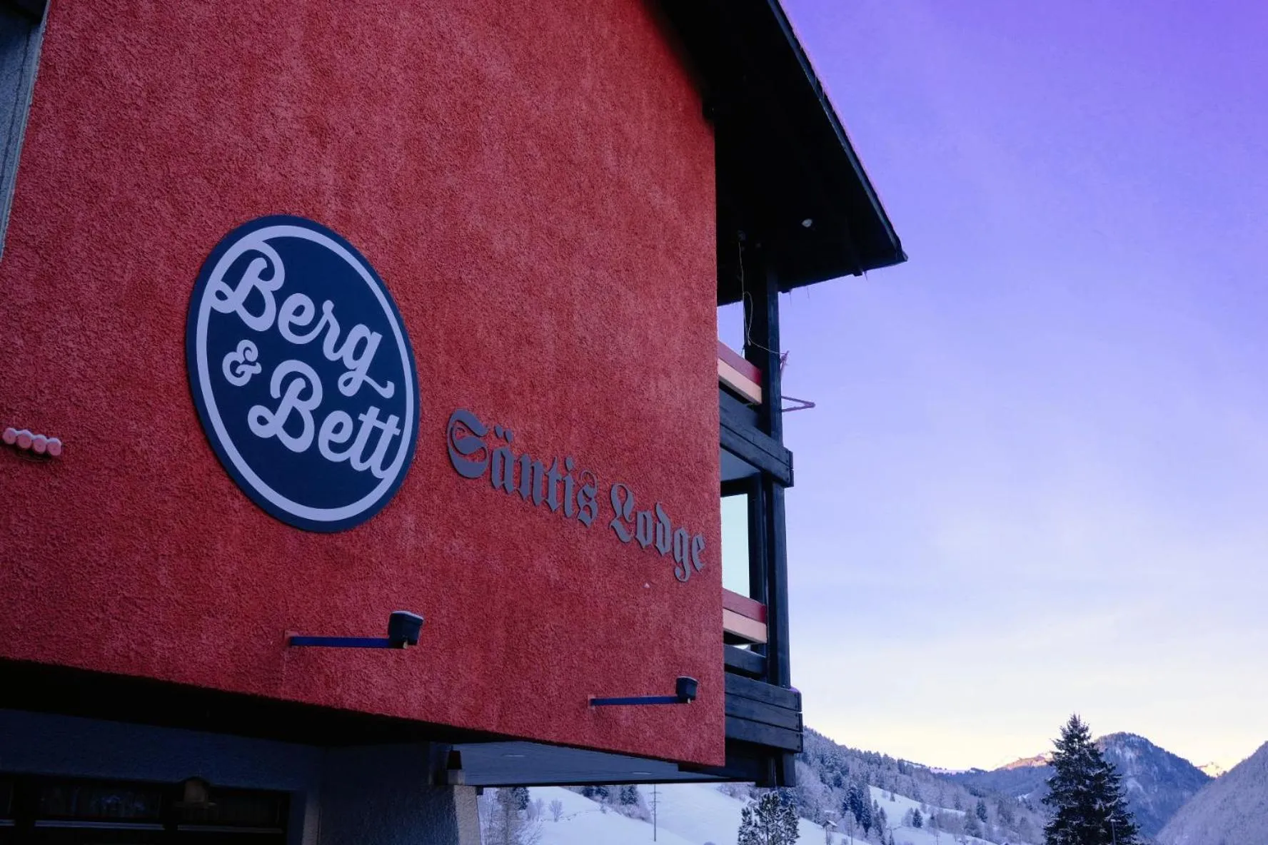 Property building in Hotel Säntis Lodge