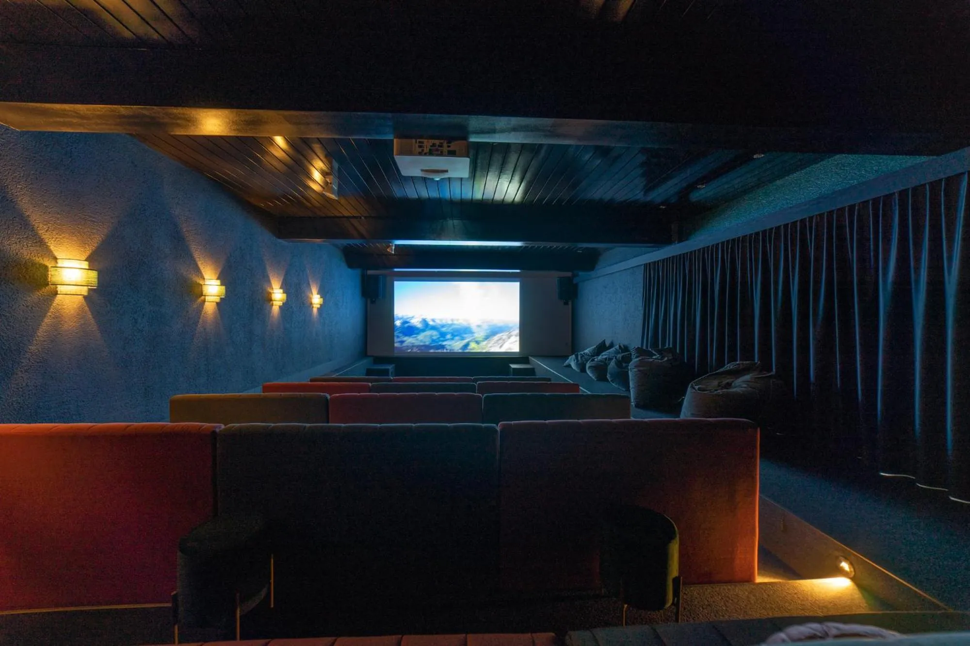 Game Room in Hotel Säntis Lodge