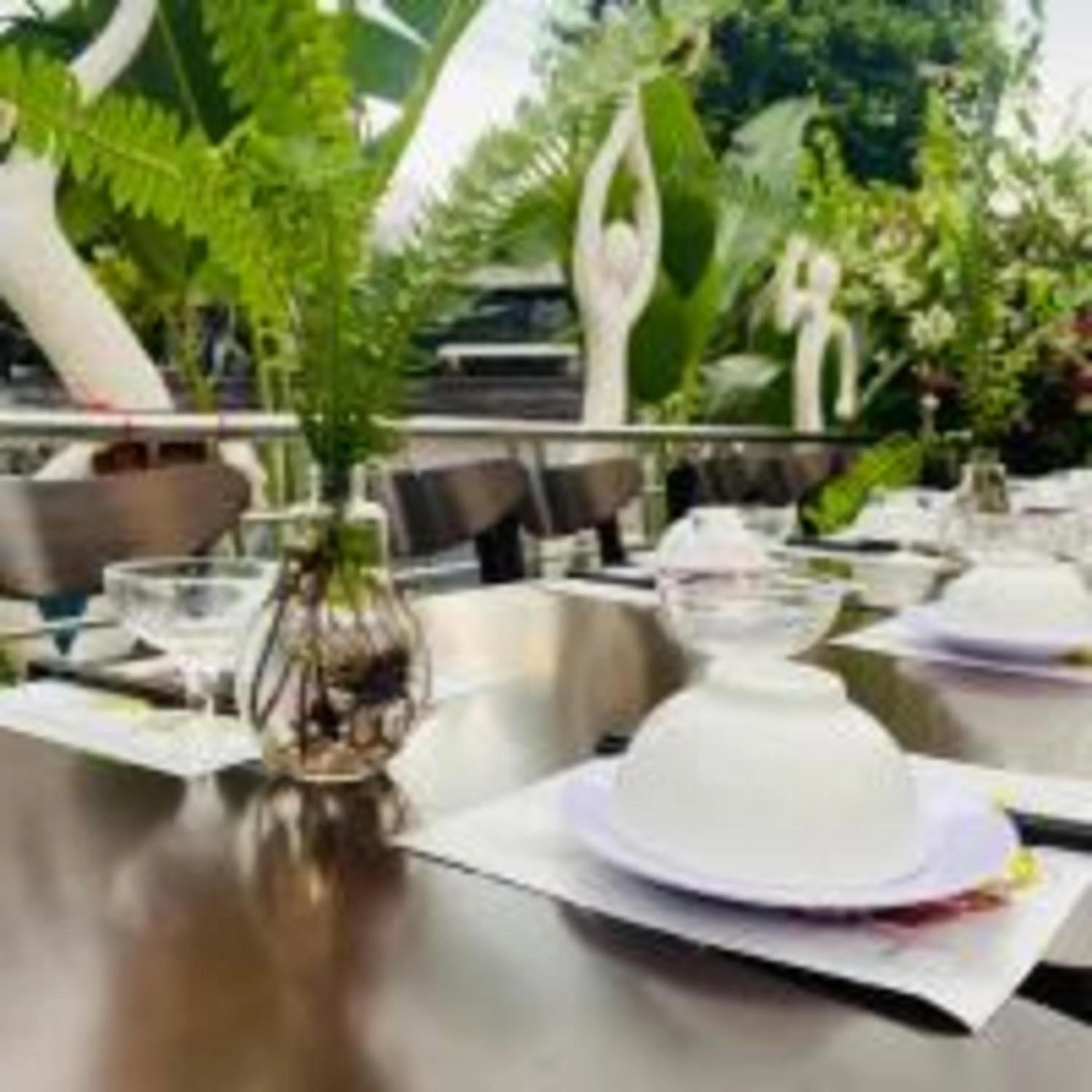 Restaurant/places to eat in Window Homestay