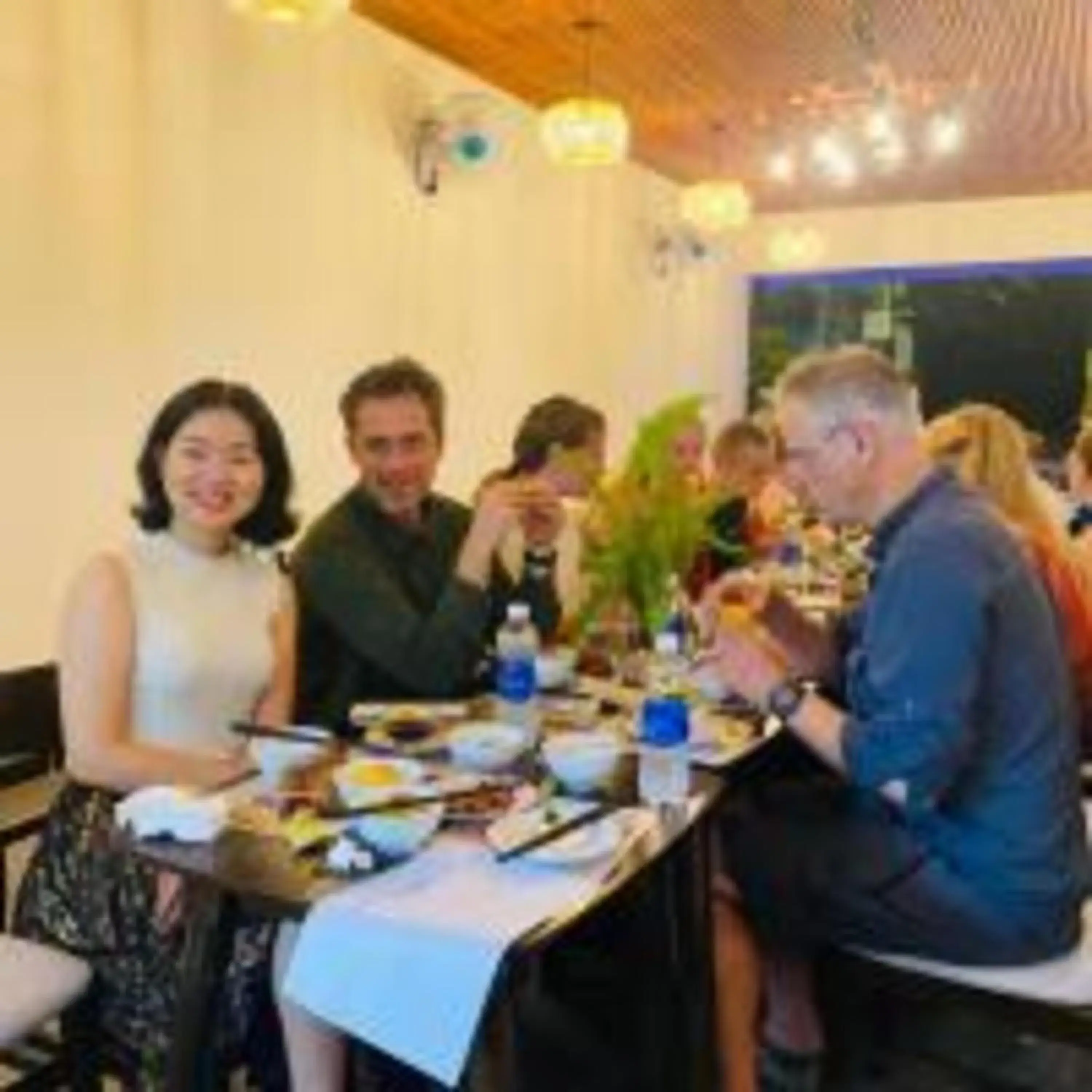 Restaurant/places to eat in Window Homestay Restaurant/places to eat in Window Homestay