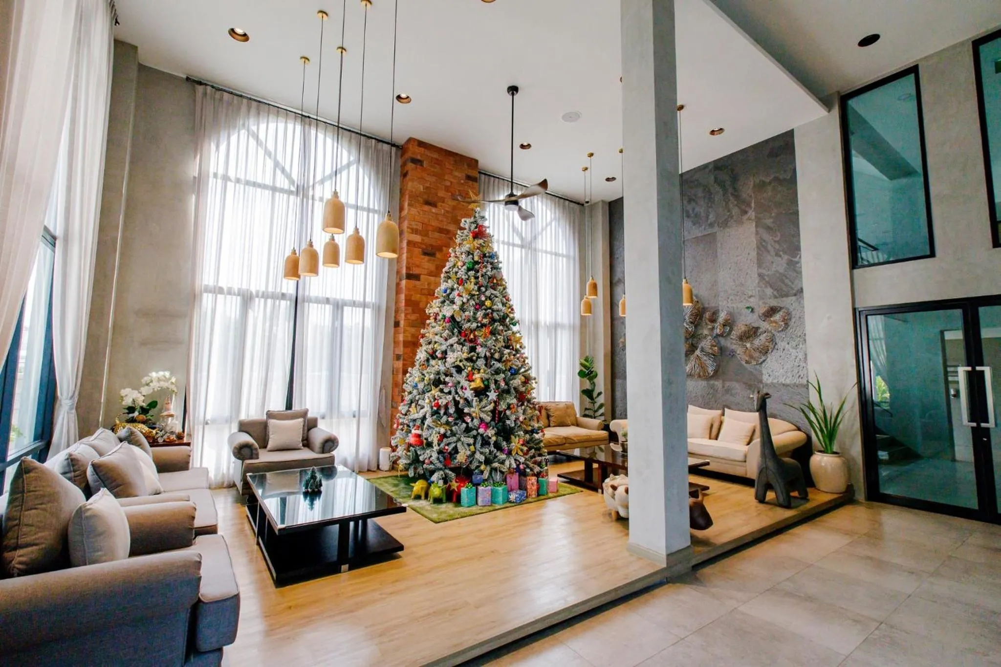 Facade/entrance in Le Lert Hotel Ratchaburi