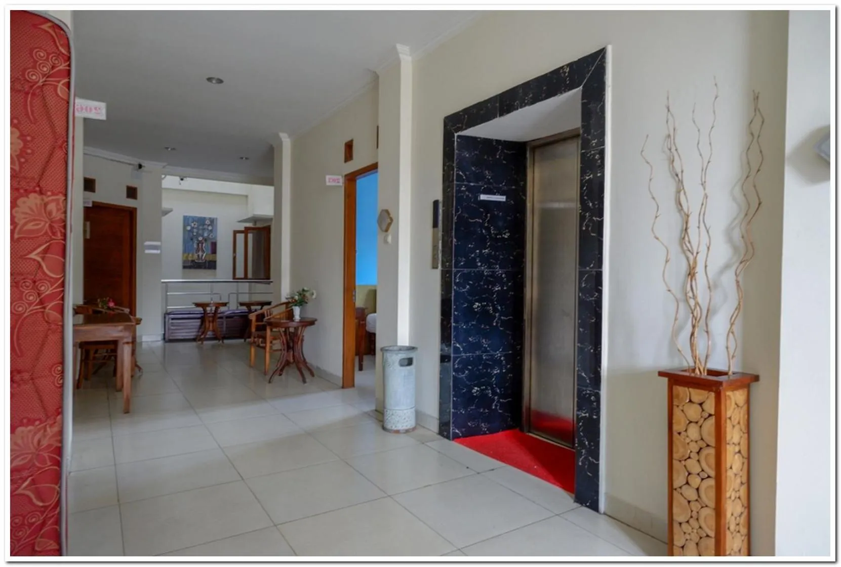 Area and facilities in RedDoorz near Lempuyangan Train Station