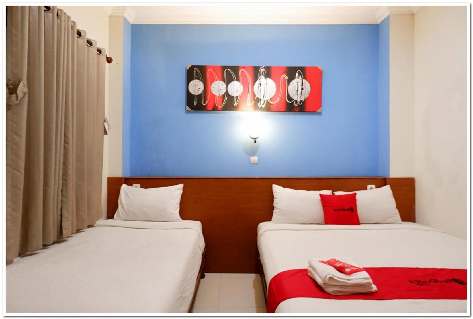 Bedroom in RedDoorz near Lempuyangan Train Station