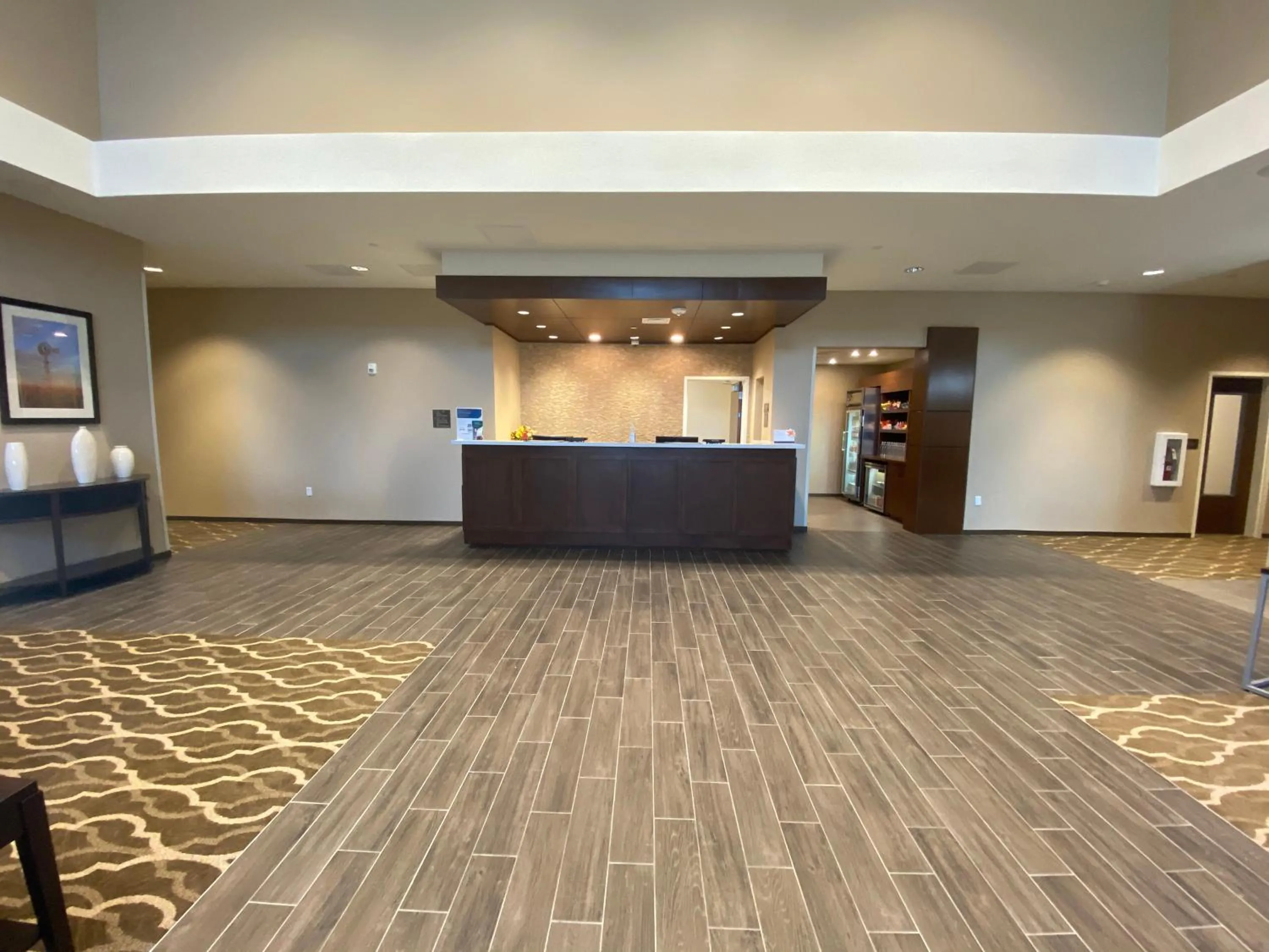 Lobby or reception in Comfort Suites Midland West