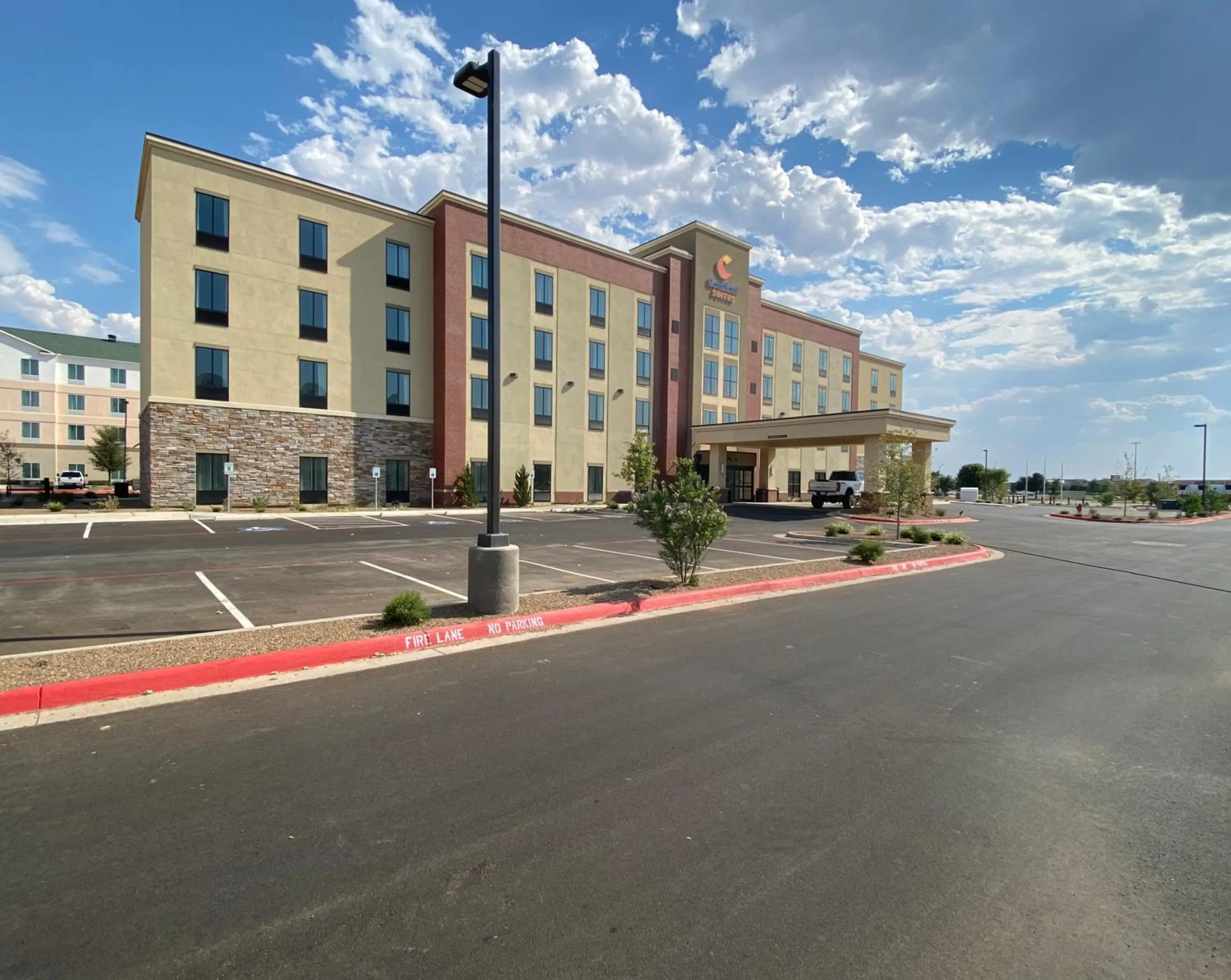 Area and facilities in Comfort Suites Midland West