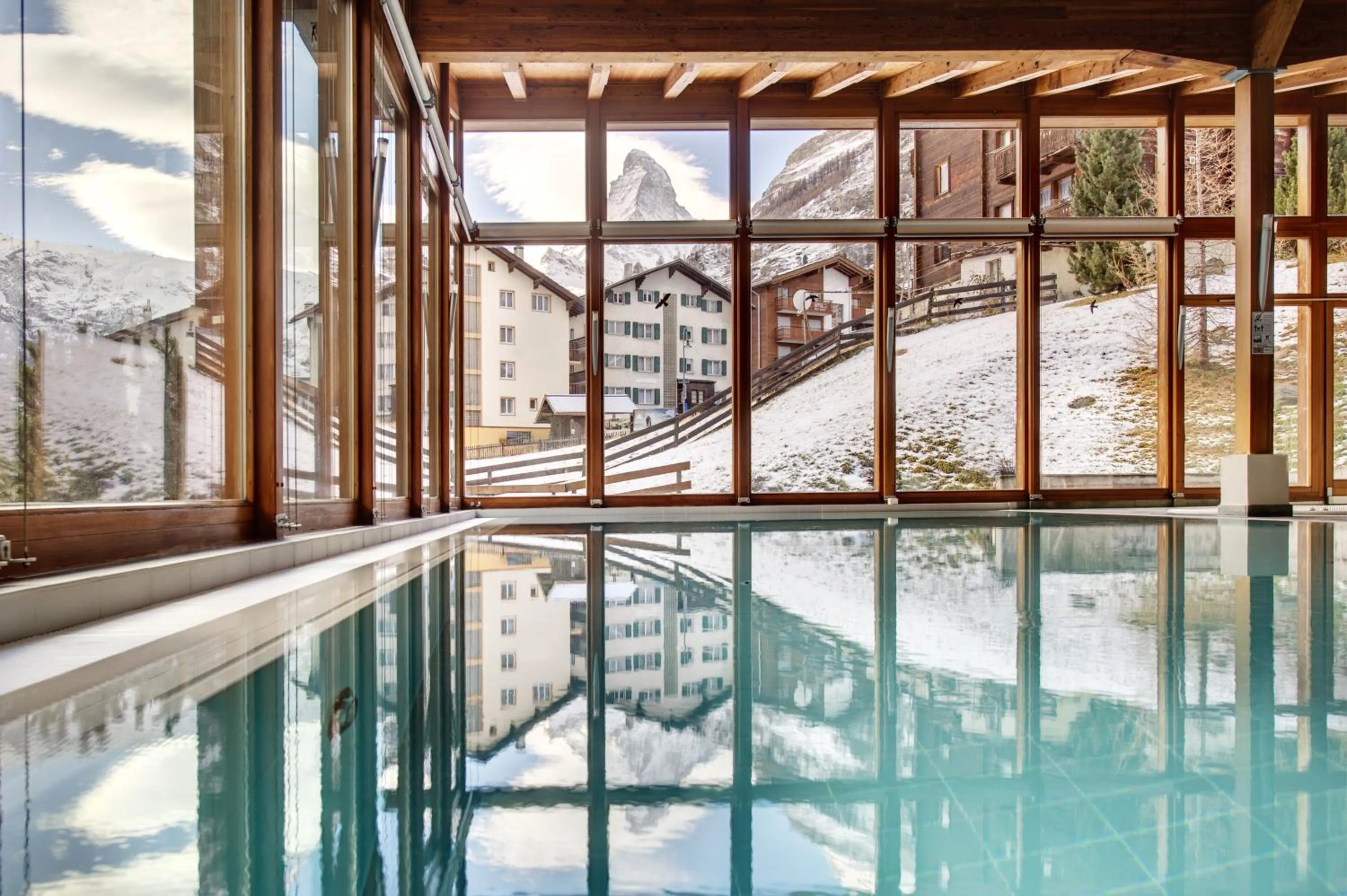 Pool view in Hotel Metropol & Spa Zermatt