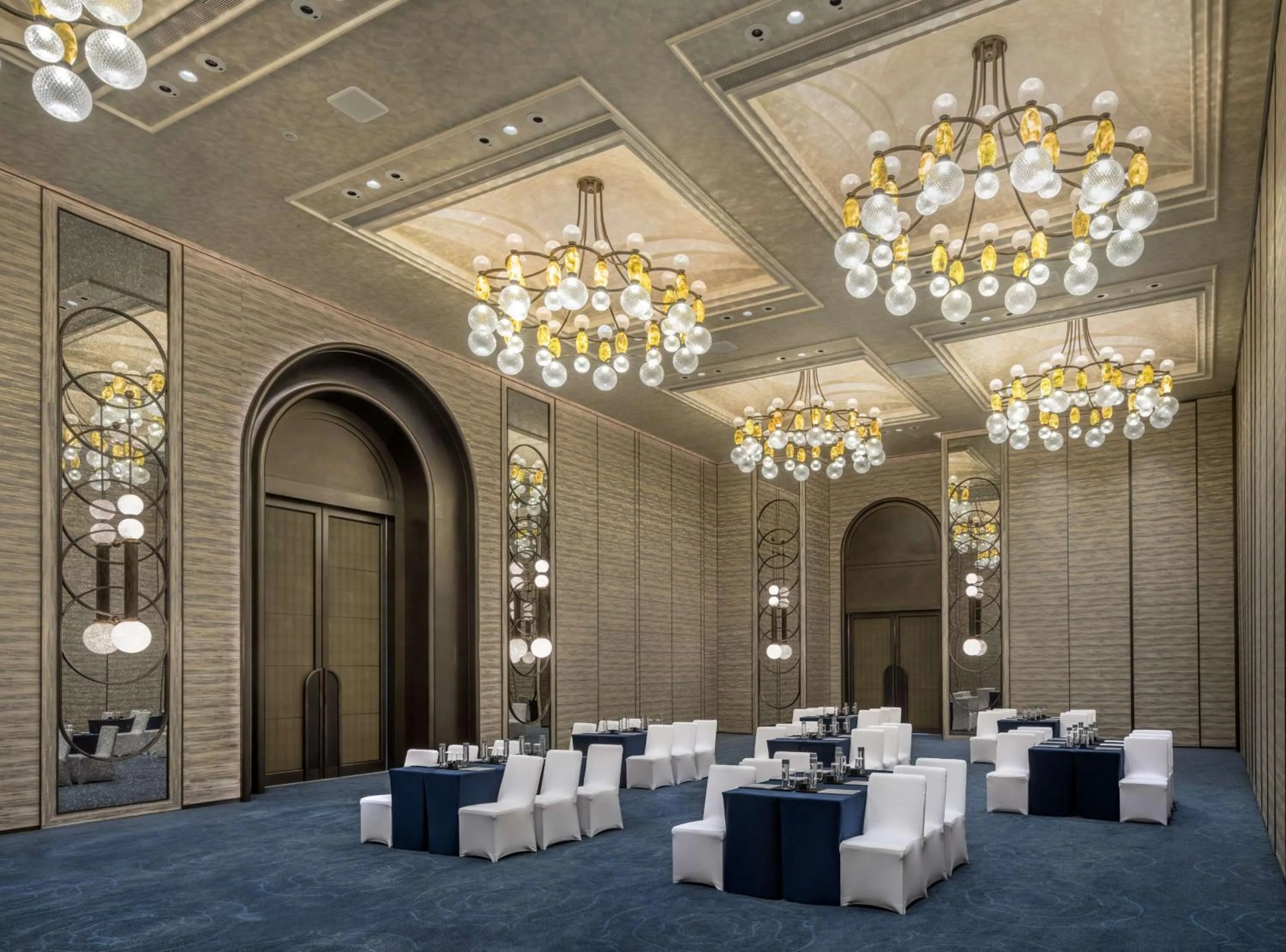 Meeting/conference room in Waldorf Astoria Xiamen