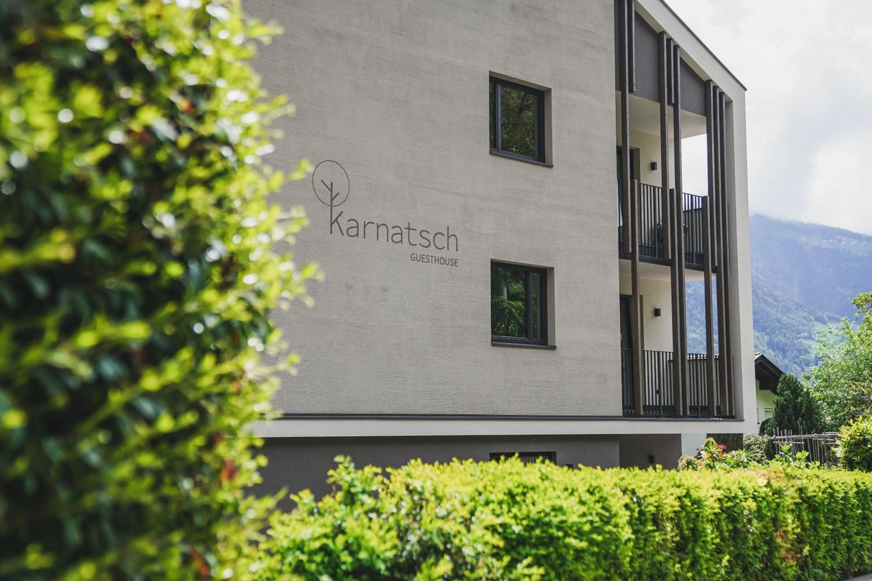 Property building in Guesthouse Karnatsch