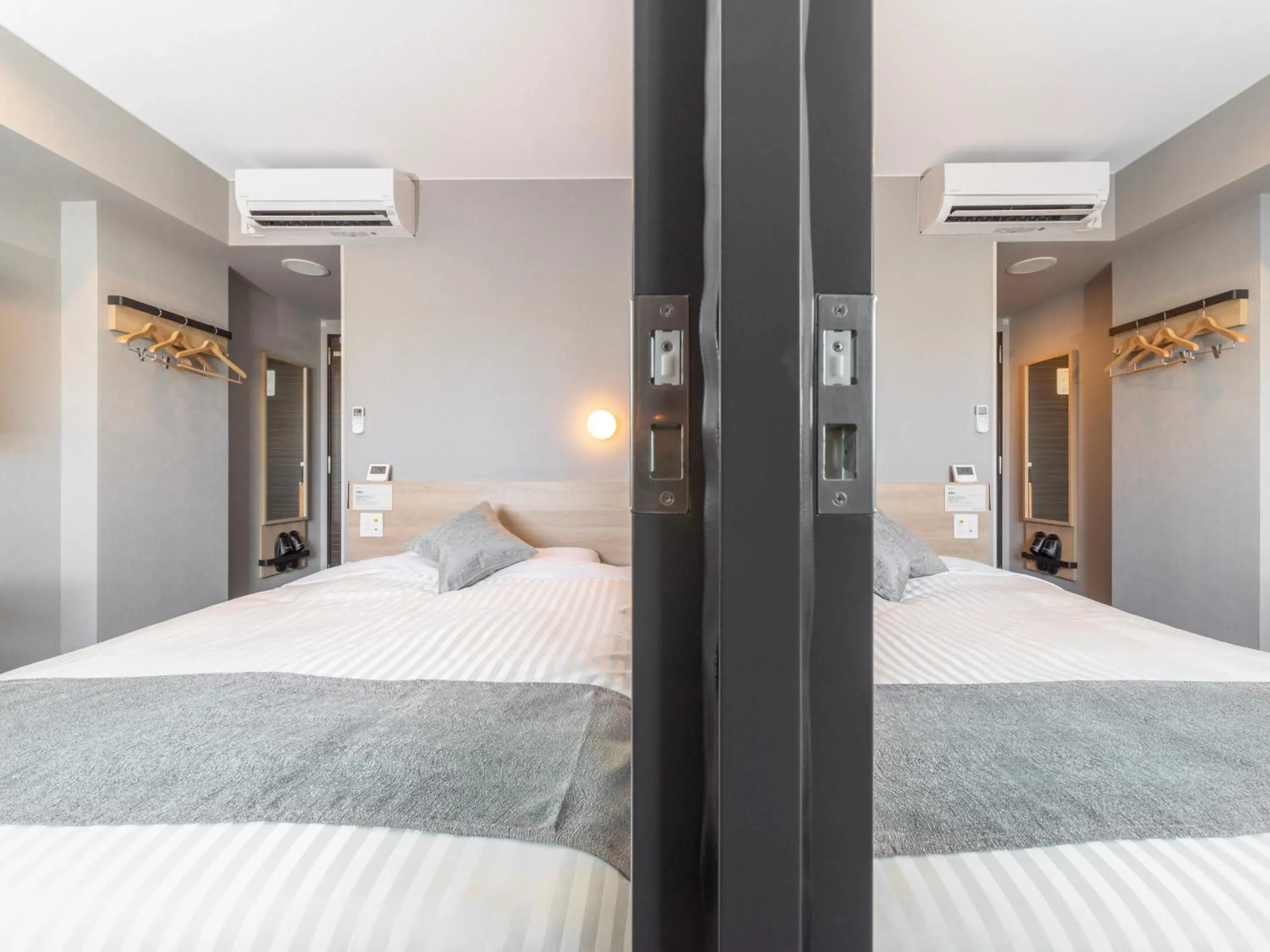 Bed in Super Hotel Premier Kanazawaeki Higashiguchi Bed in Super Hotel Premier Kanazawaeki Higashiguchi