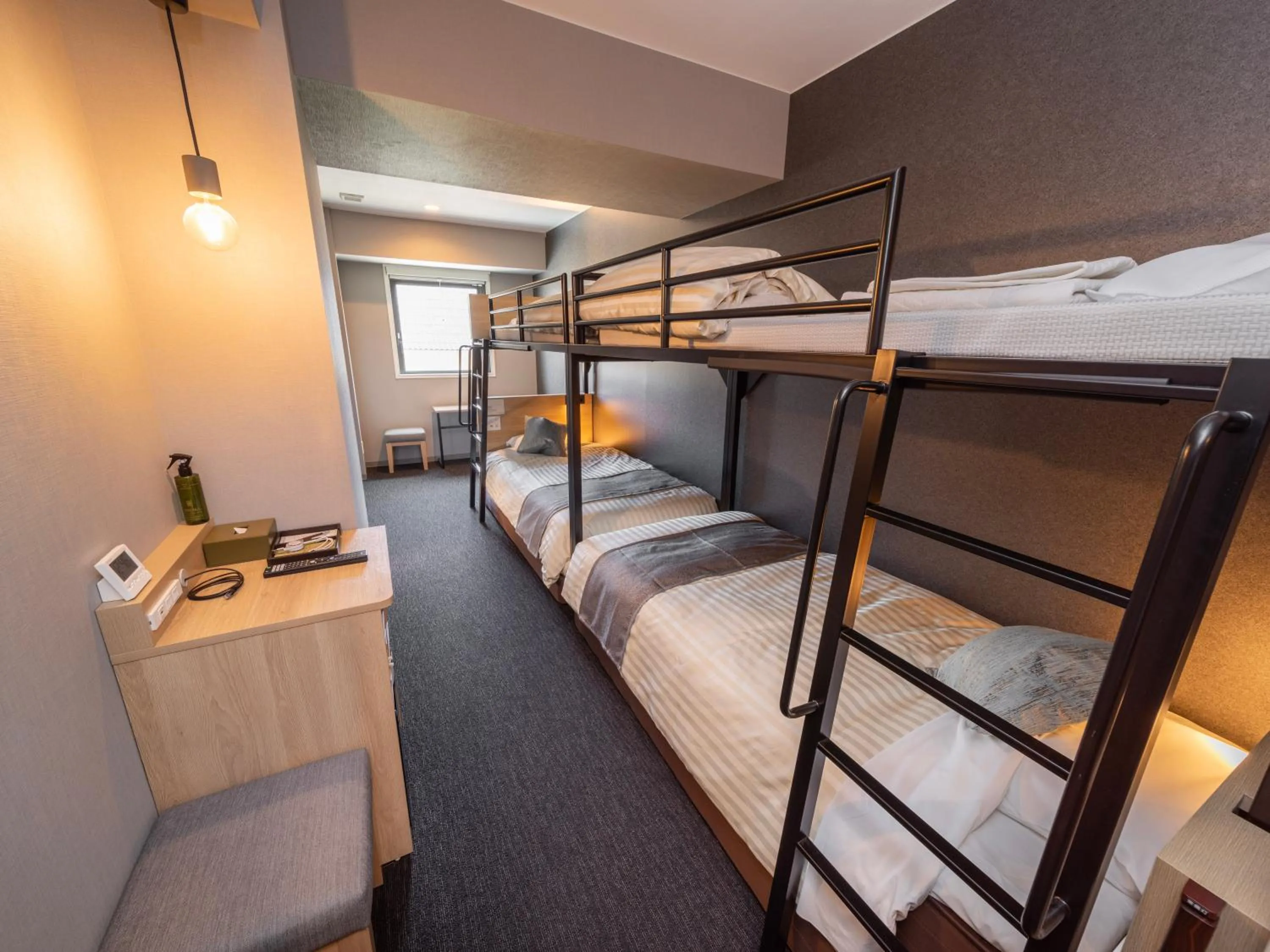 Bed in Super Hotel Premier Kanazawaeki Higashiguchi