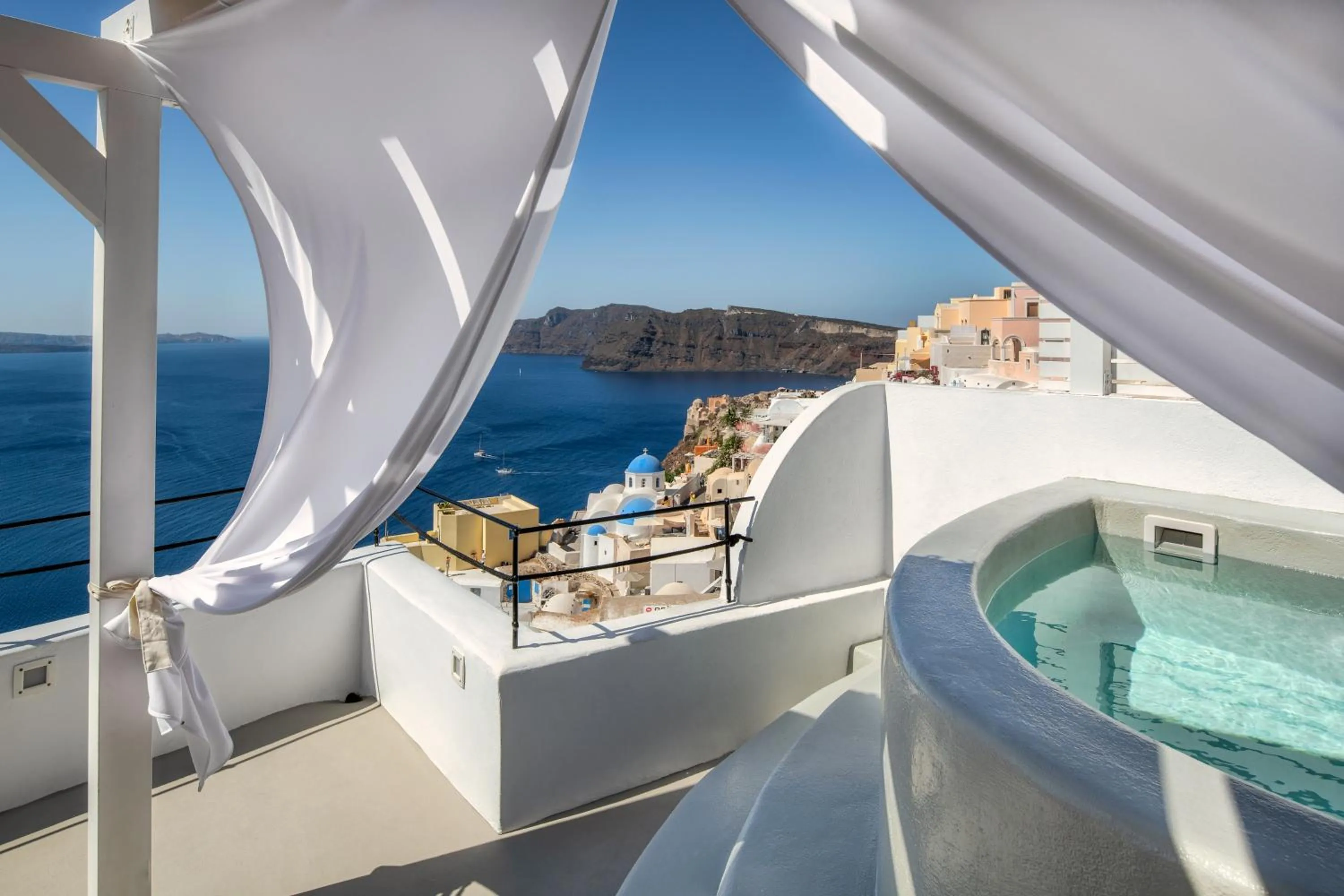 Balcony/Terrace in Kaleidoscope Oia Suites