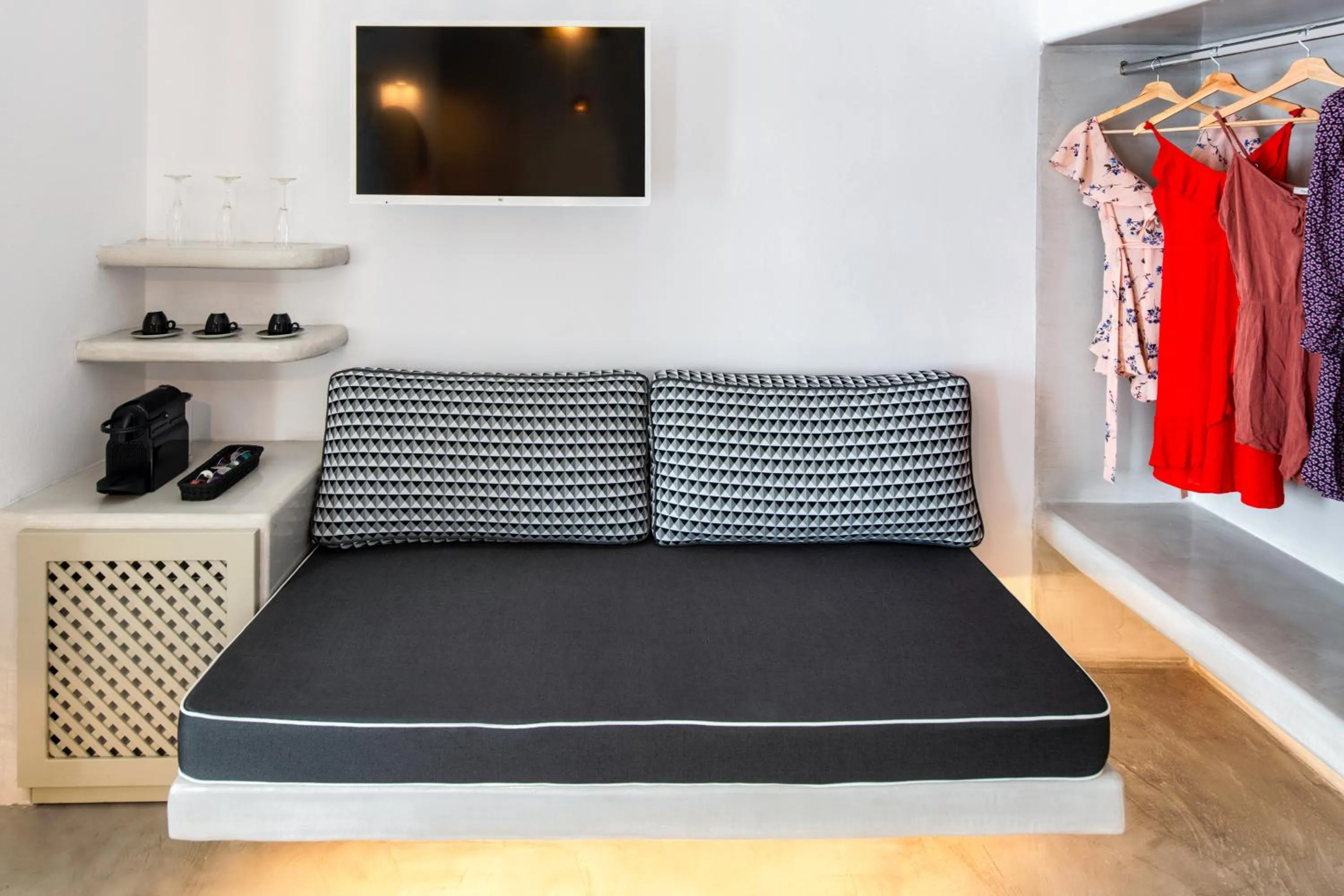 TV and multimedia in Kaleidoscope Oia Suites