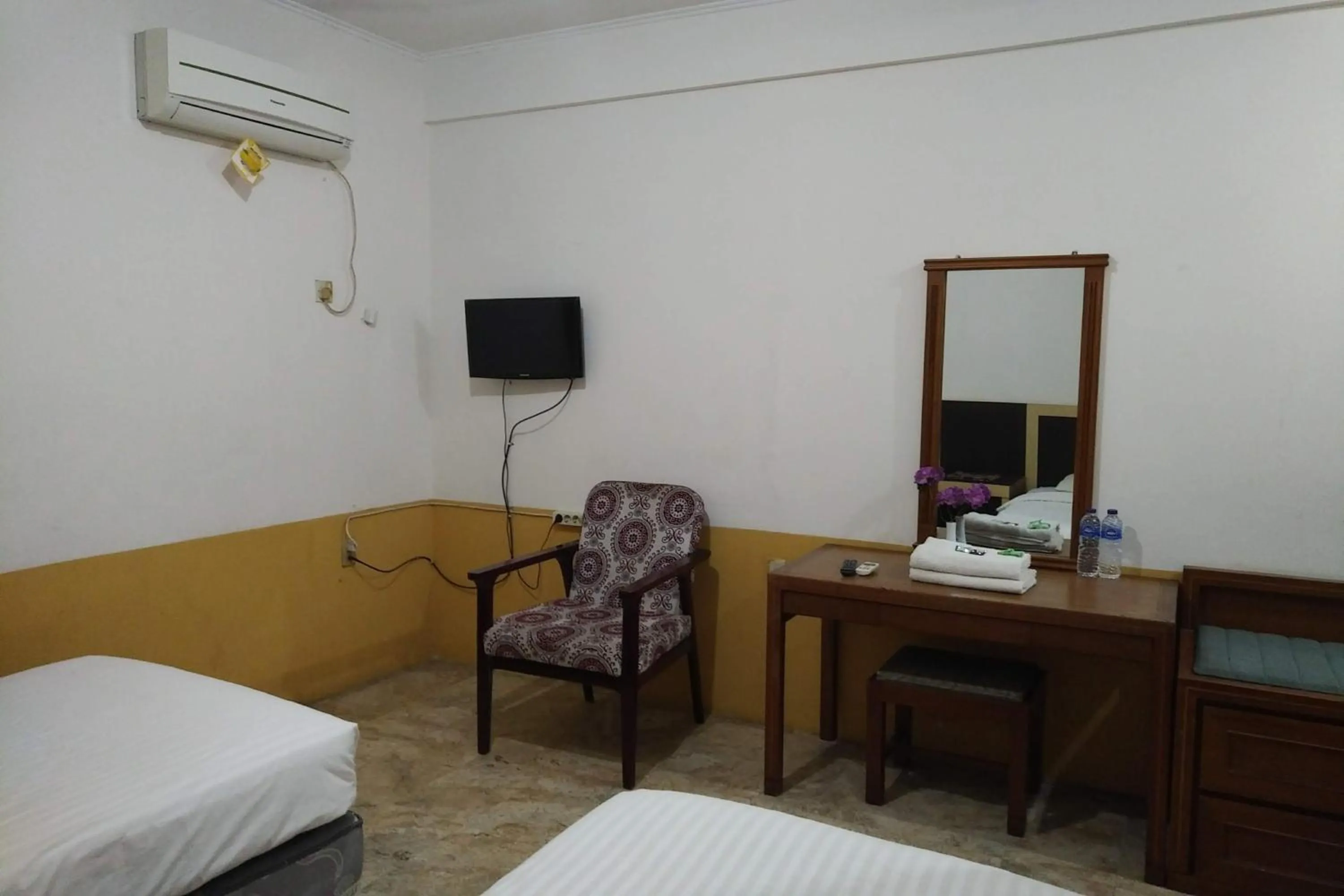 Bedroom, Bed in Hotel Syariah Cordova