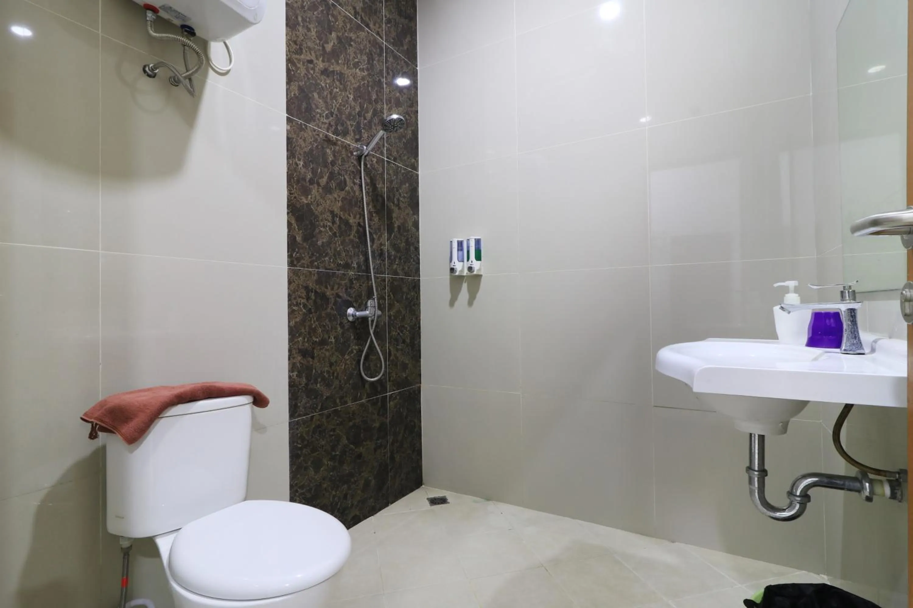 Bathroom in Locus Rooms