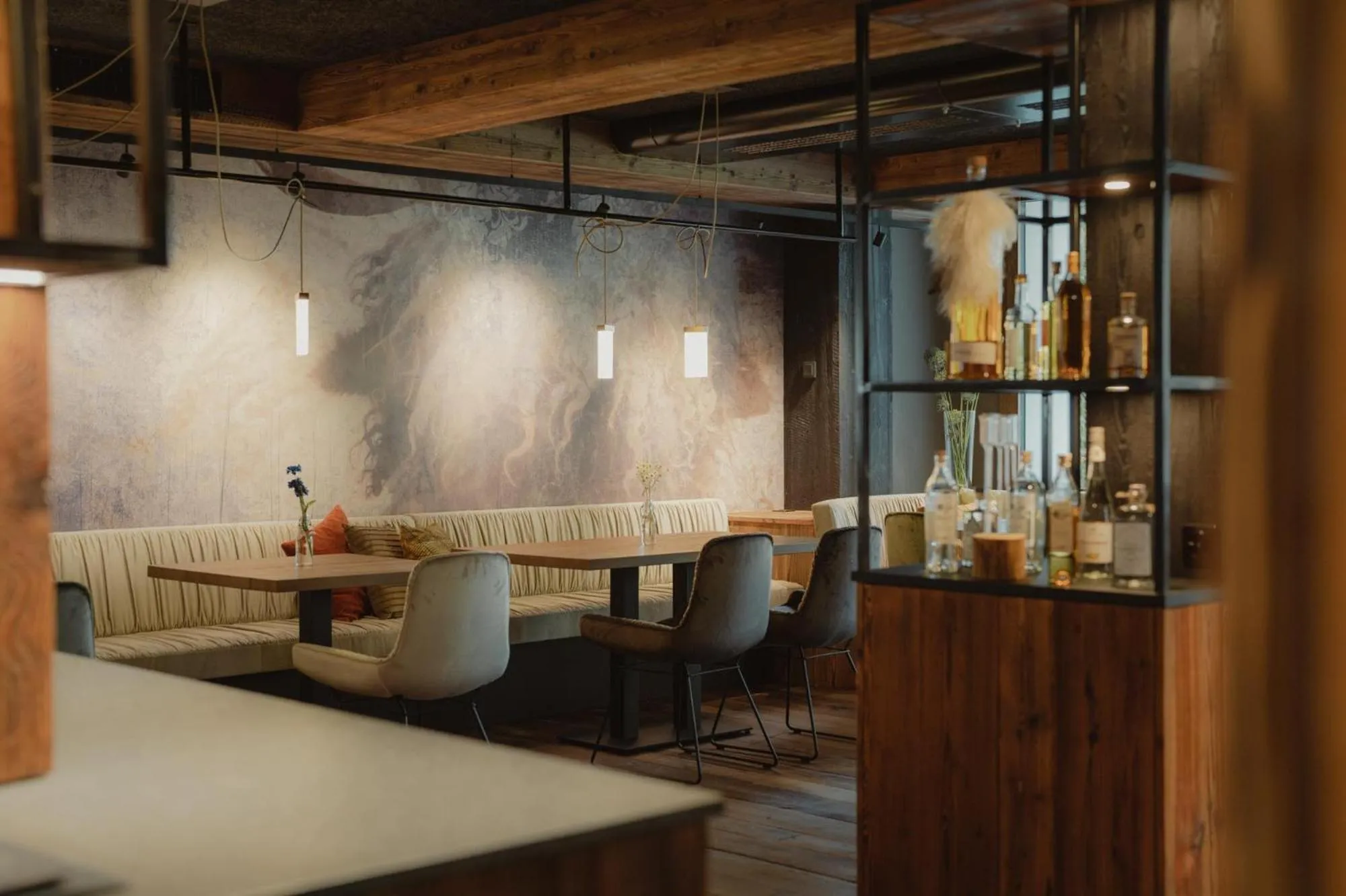 Restaurant/places to eat in Europe Hotel & Spa