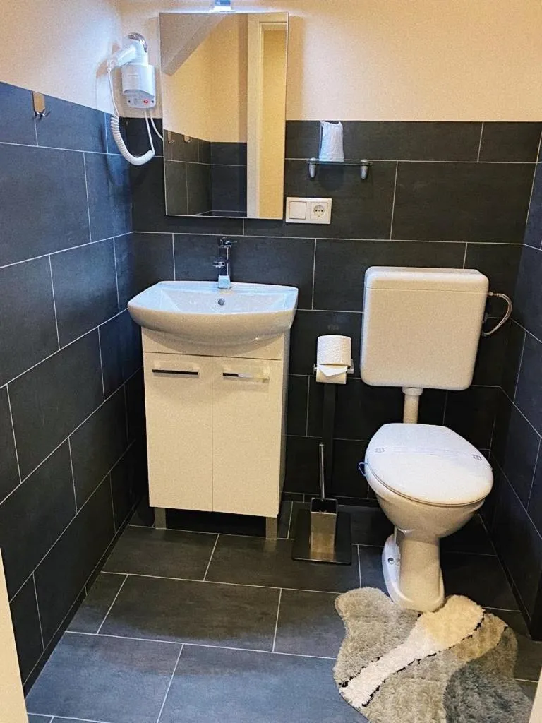 Shower in Pension Lavendel