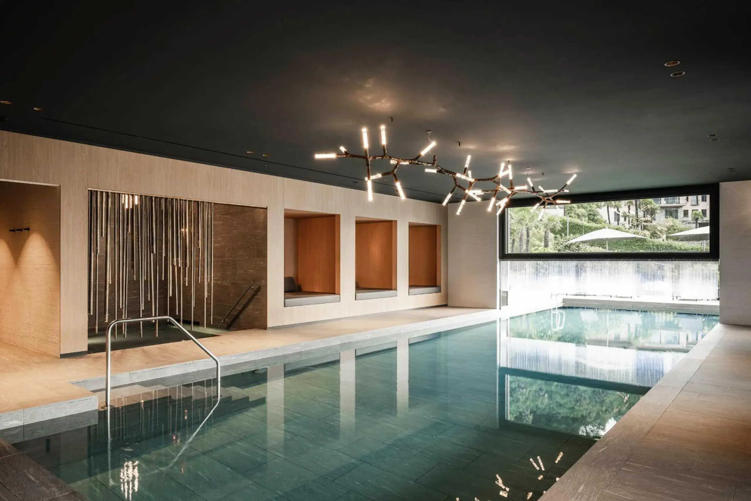 Swimming pool in Hotel Belvedere Locarno Swimming pool in Hotel Belvedere Locarno