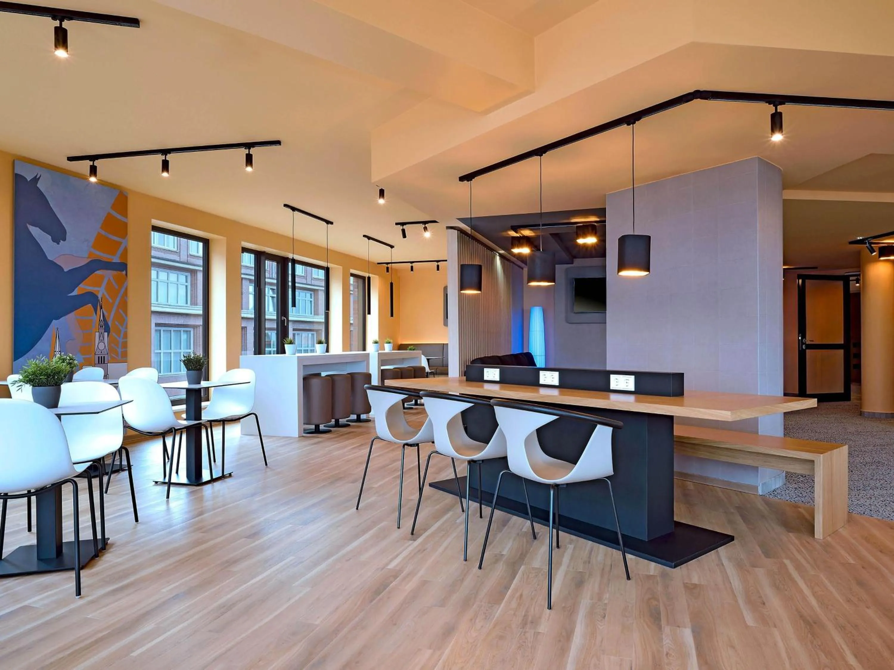 Lobby or reception in B&B Hotel Hannover-City