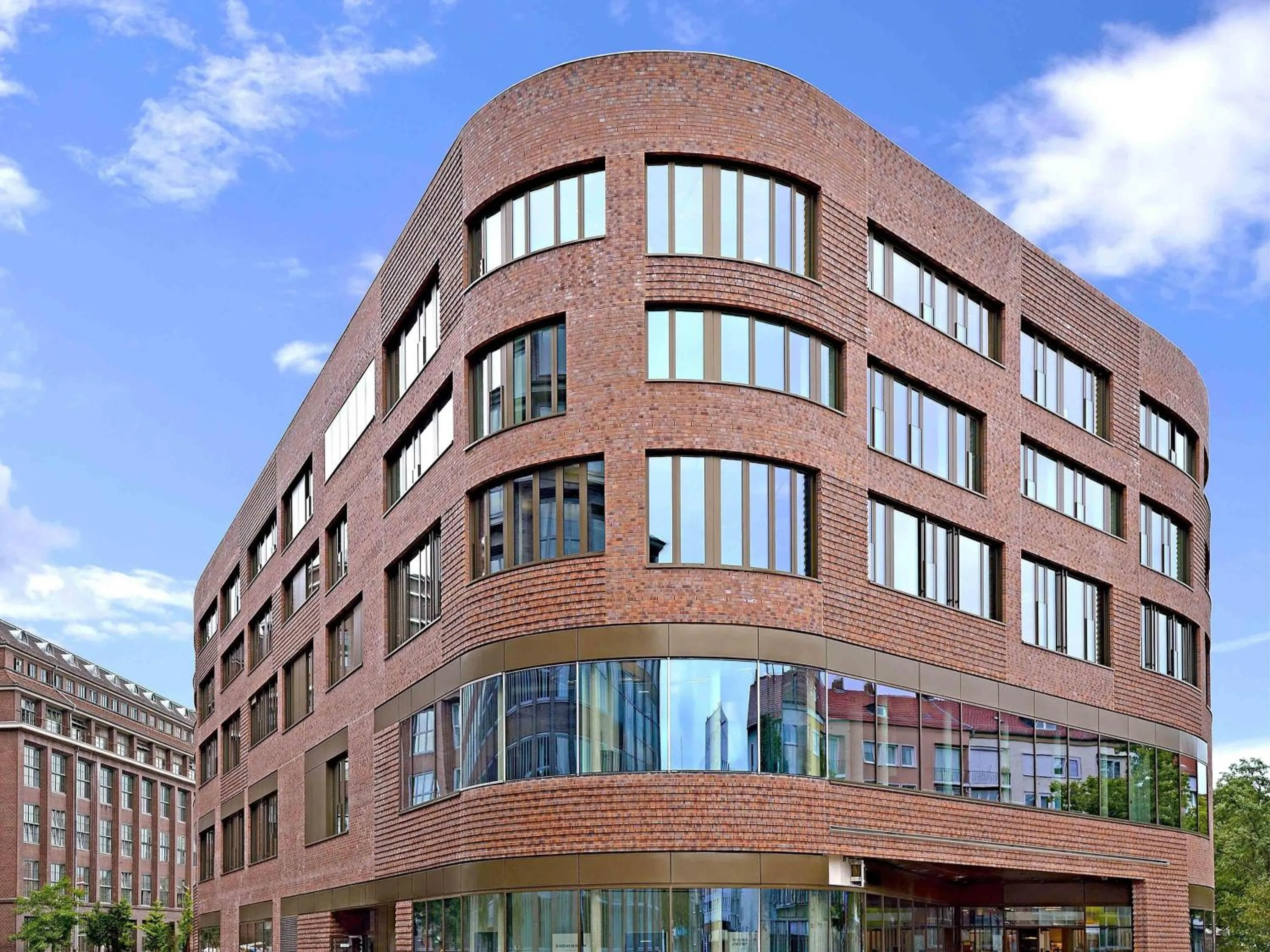 Property building in B&B Hotel Hannover-City