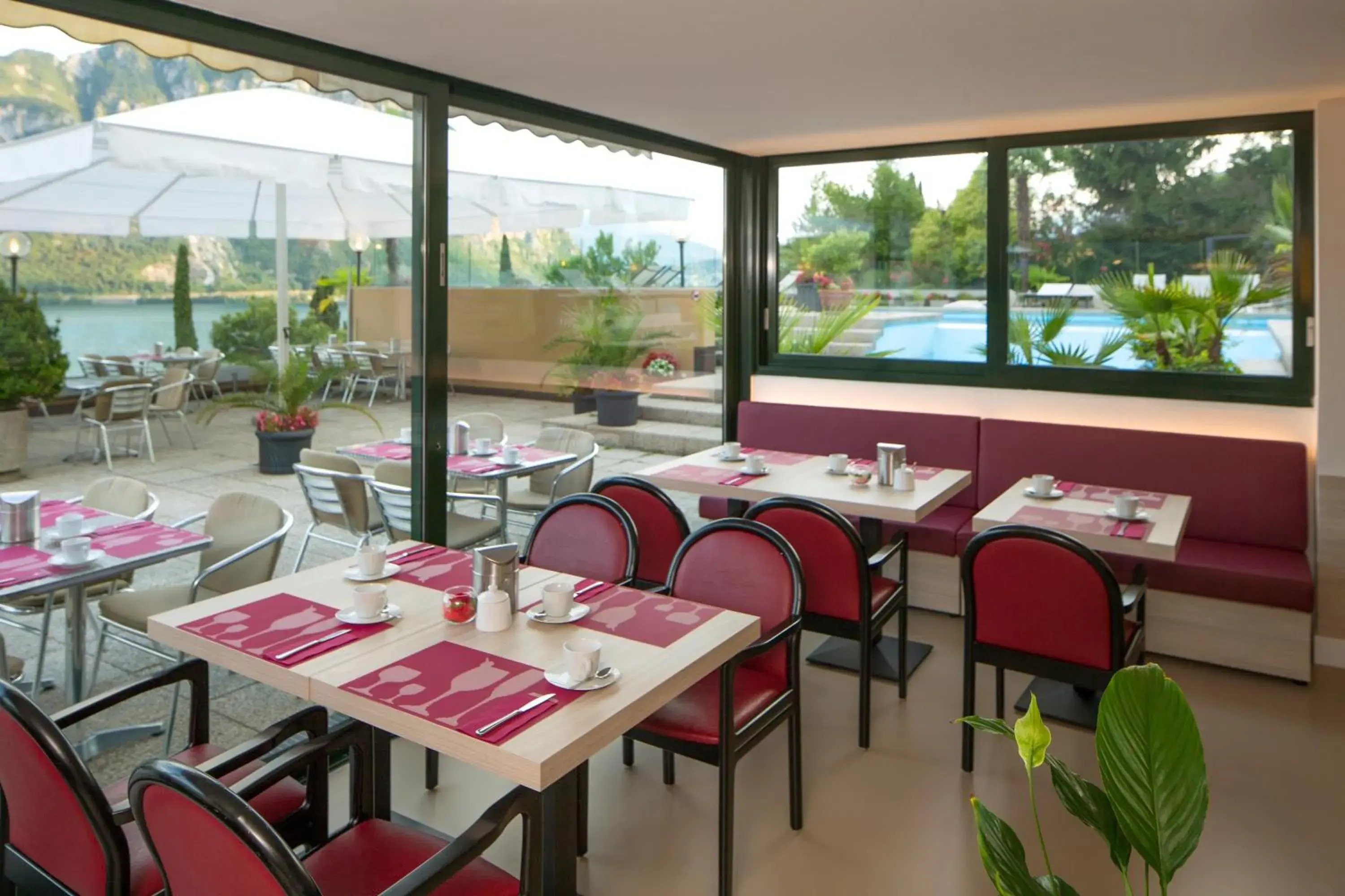 Restaurant/places to eat in Hotel Campione Restaurant/places to eat in Hotel Campione