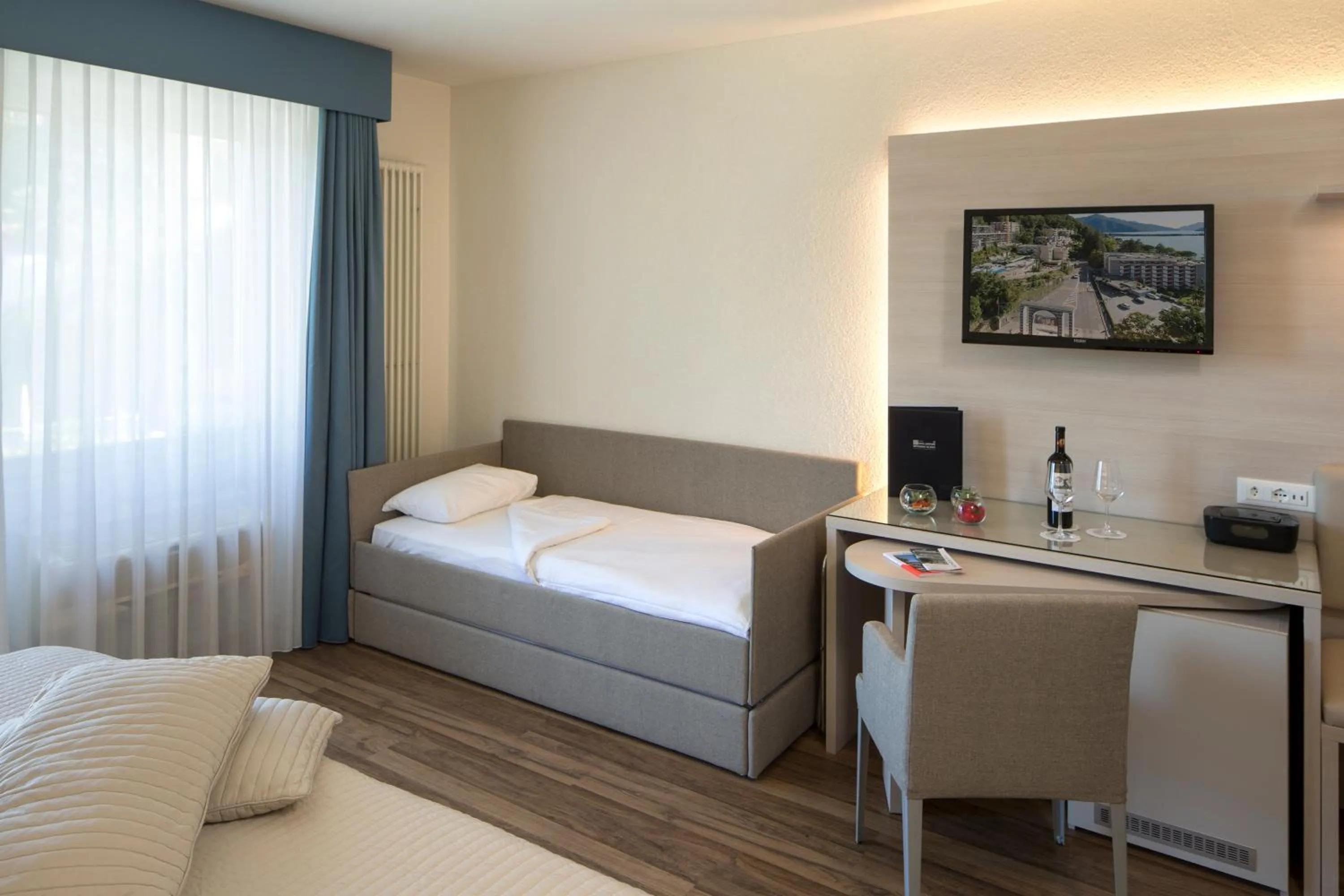 Bedroom, Bed in Hotel Campione