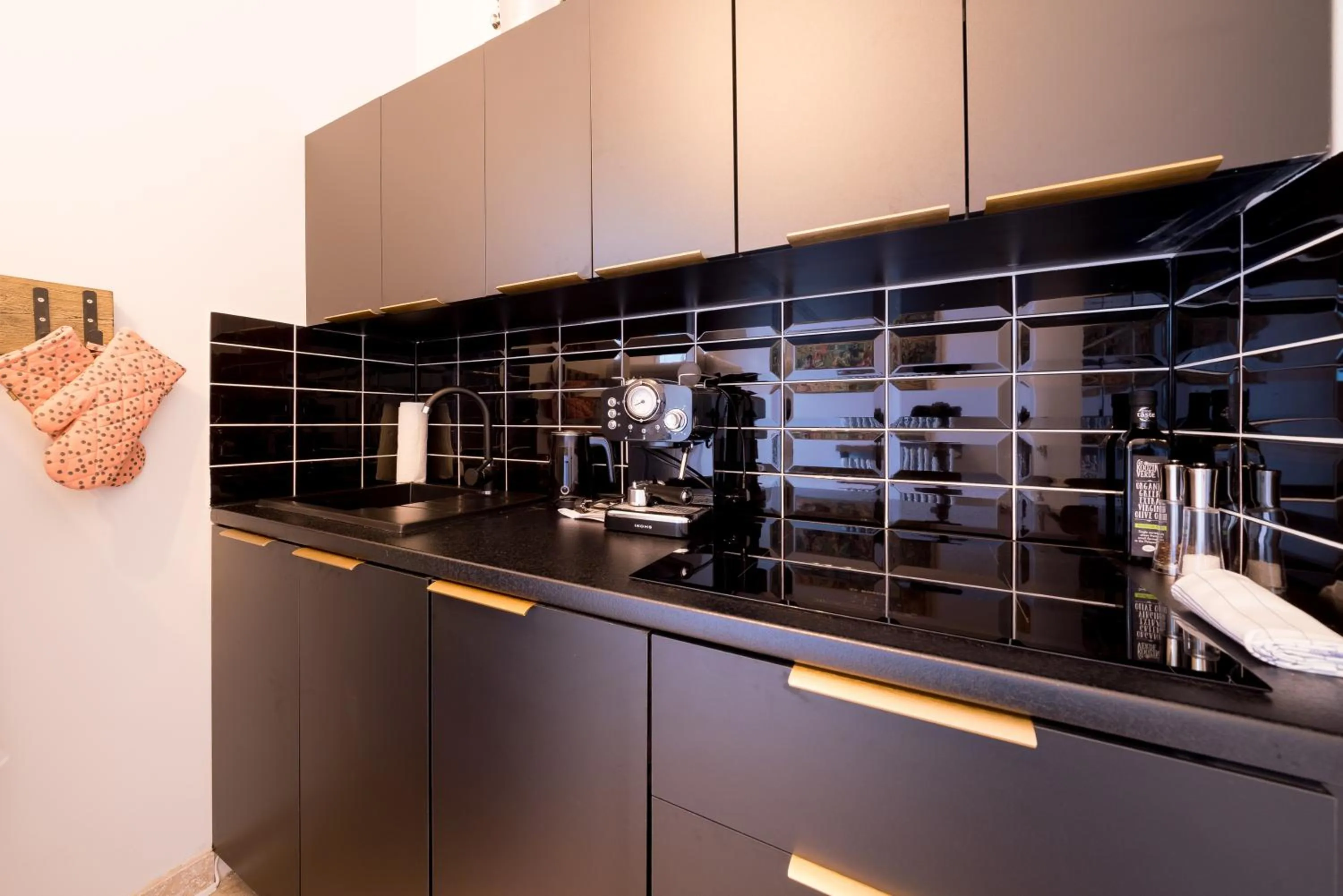 Kitchen or kitchenette in Design Apartments - "Villa Arnim"