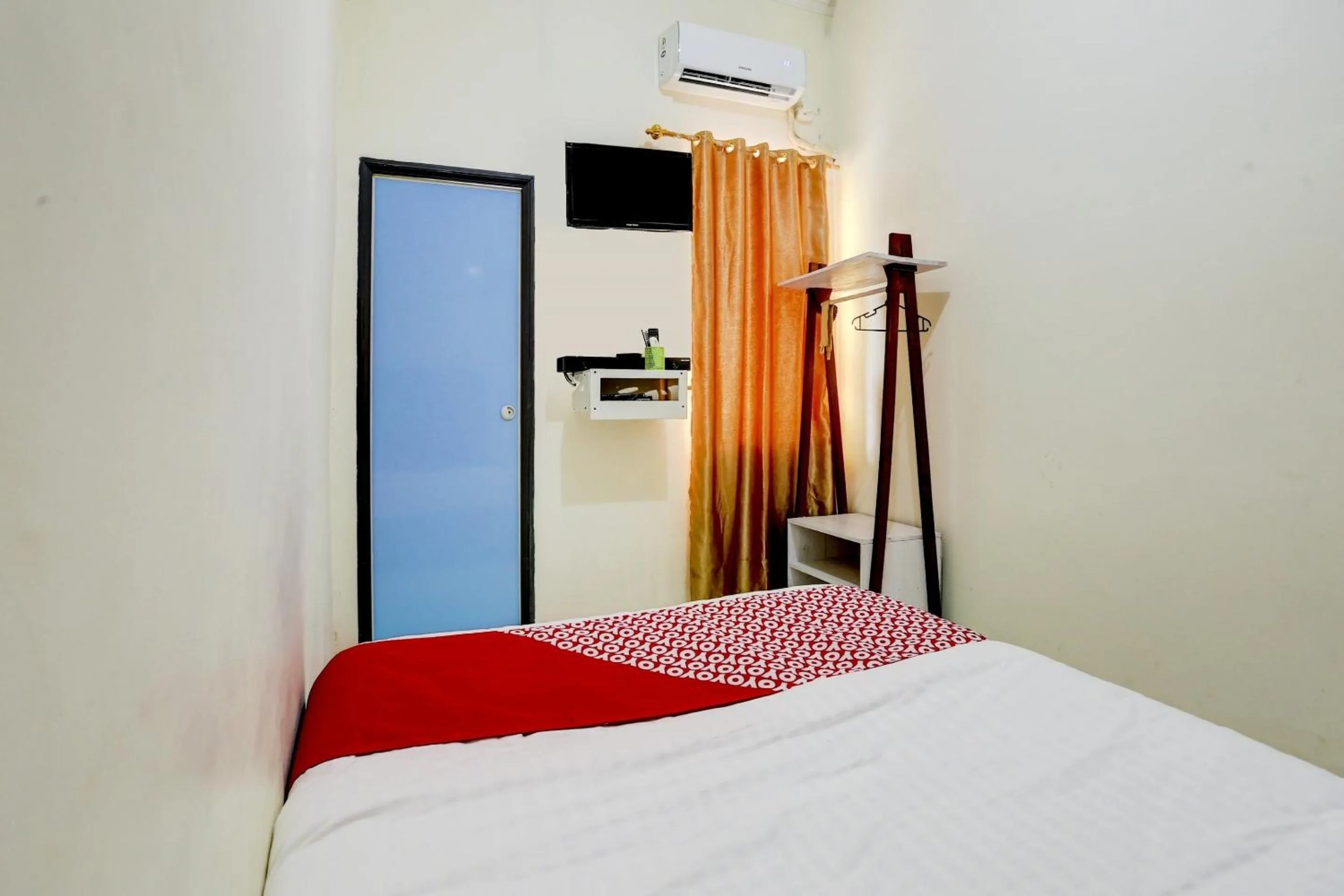 Bedroom, Bed in OYO Life 90190 Asha Kost Syariah