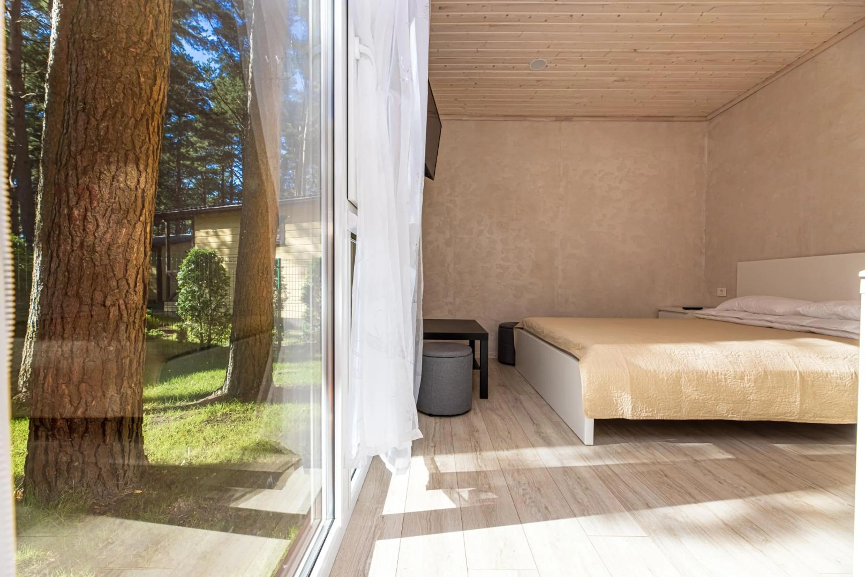 Garden view in Poilsio namai Banga Sventojoje