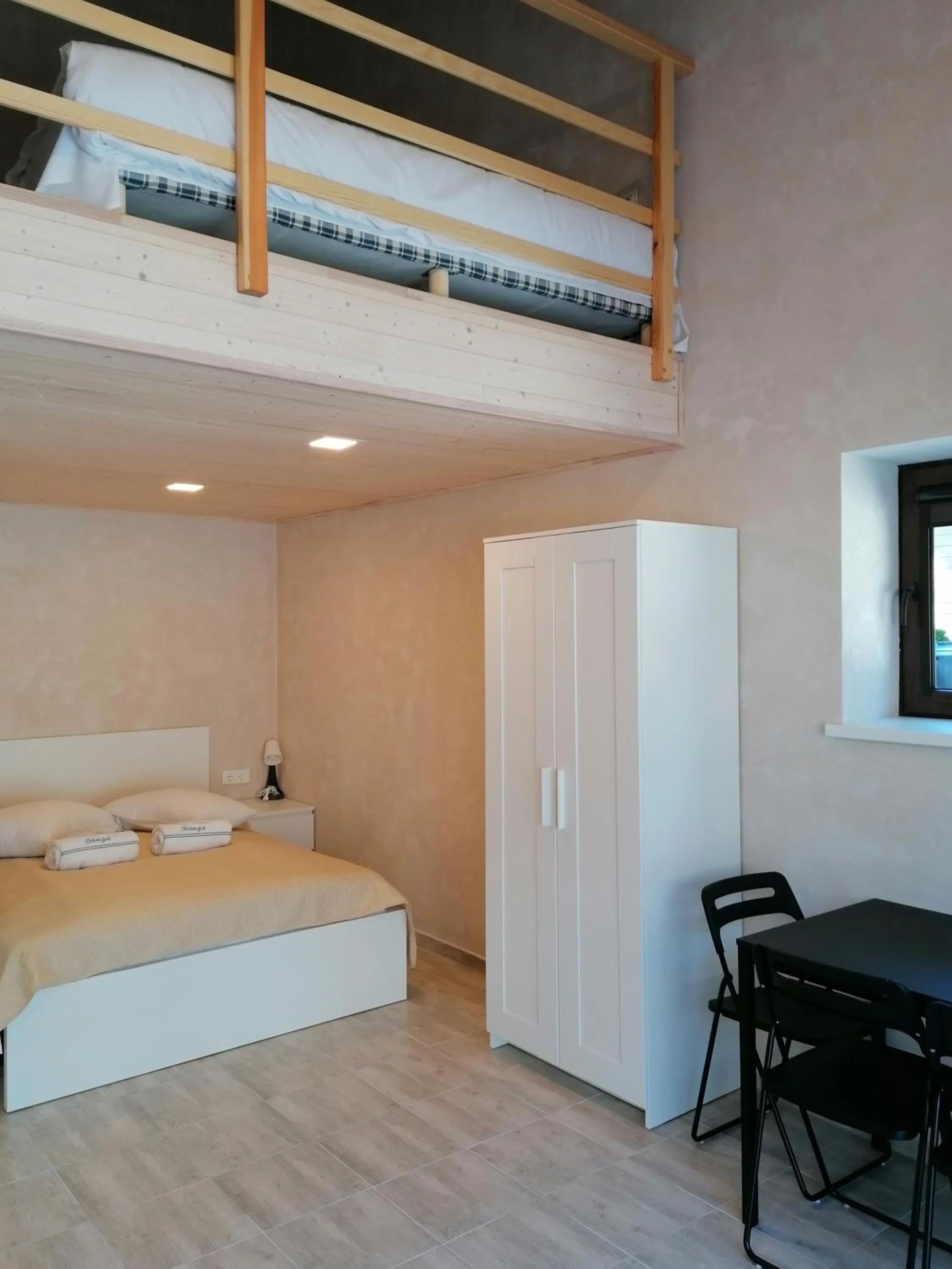 Bed in Poilsio namai Banga Sventojoje