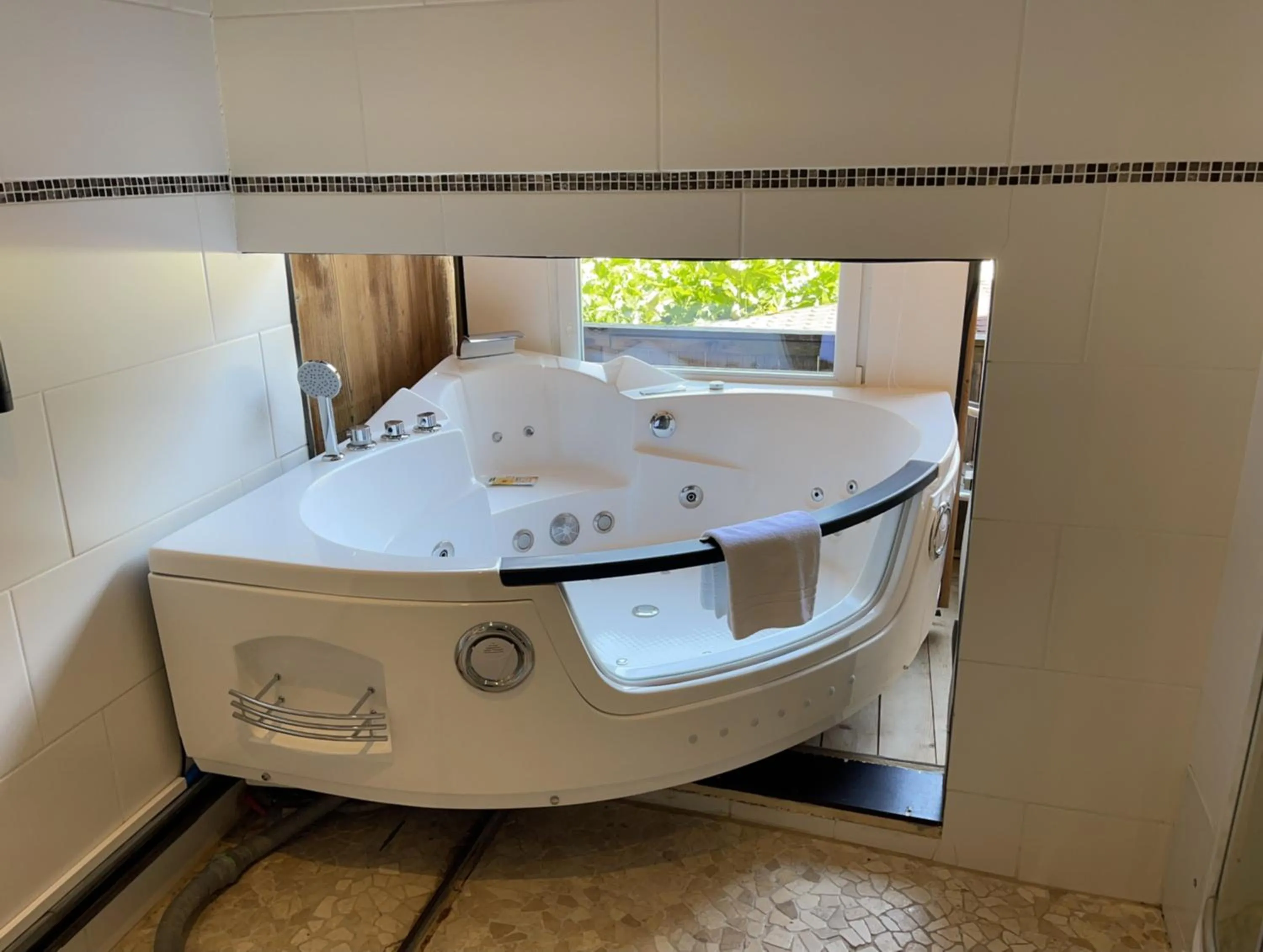 Hot Tub in Chalet Hotel Adler